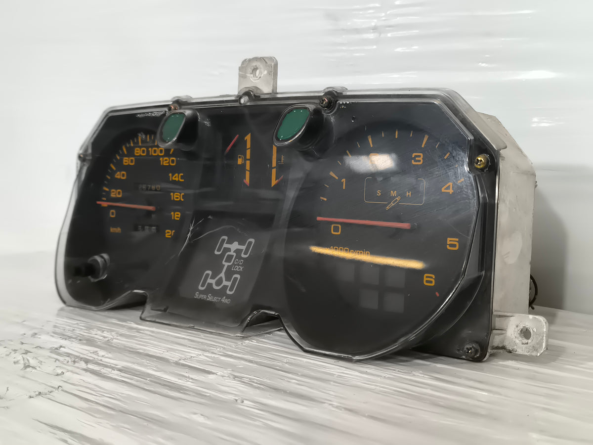 Quadro strumenti Mitsubishi Pajero II (V20) 2.8 / 2.5 D anno 1997-2000 cod: mb832131 ecoAG9924