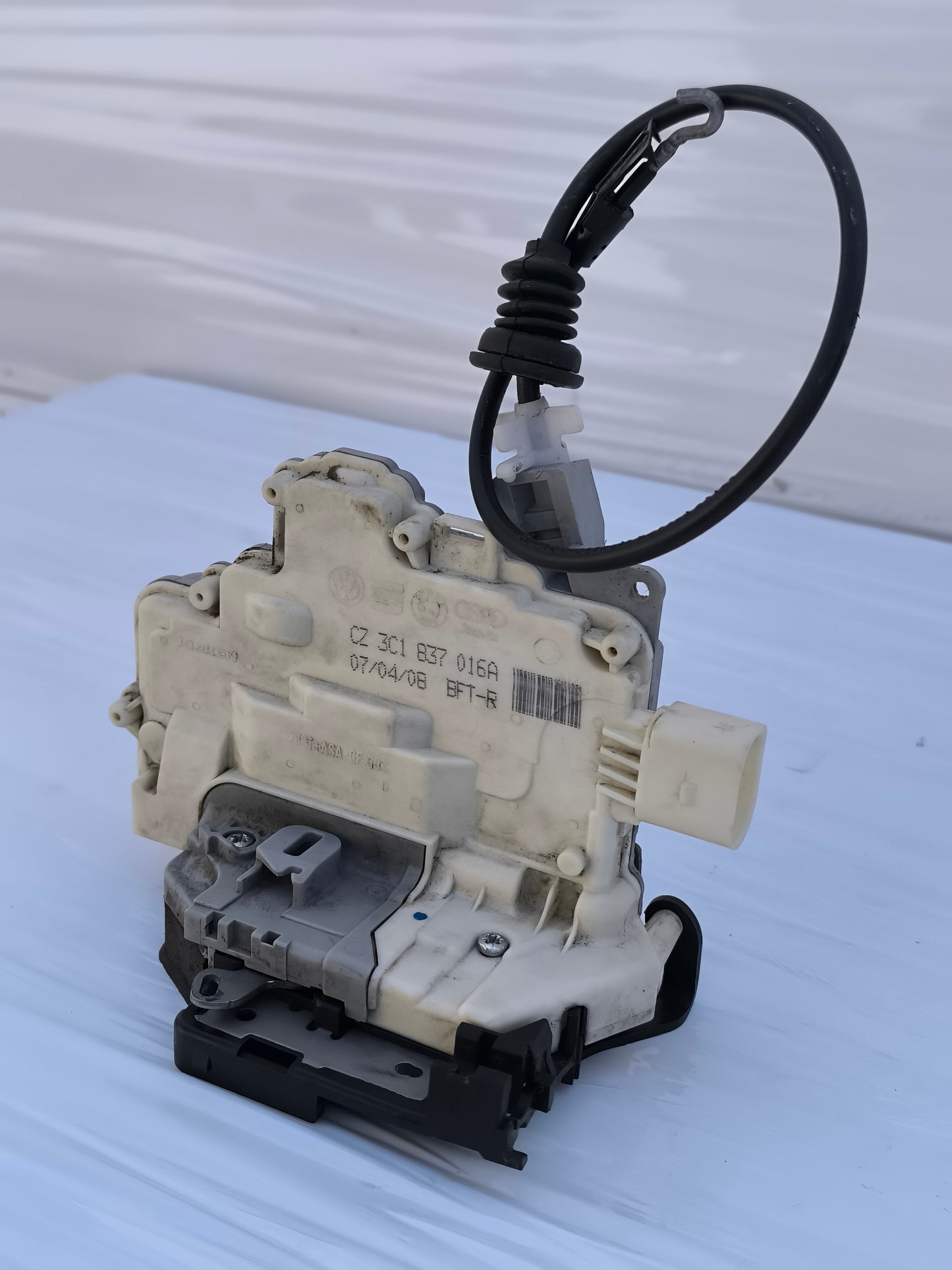 Serratura anteriore dx Volkswagen Passat / Tiguan anno 2010 7 pin cod: 3C1837016A ecoAG8179