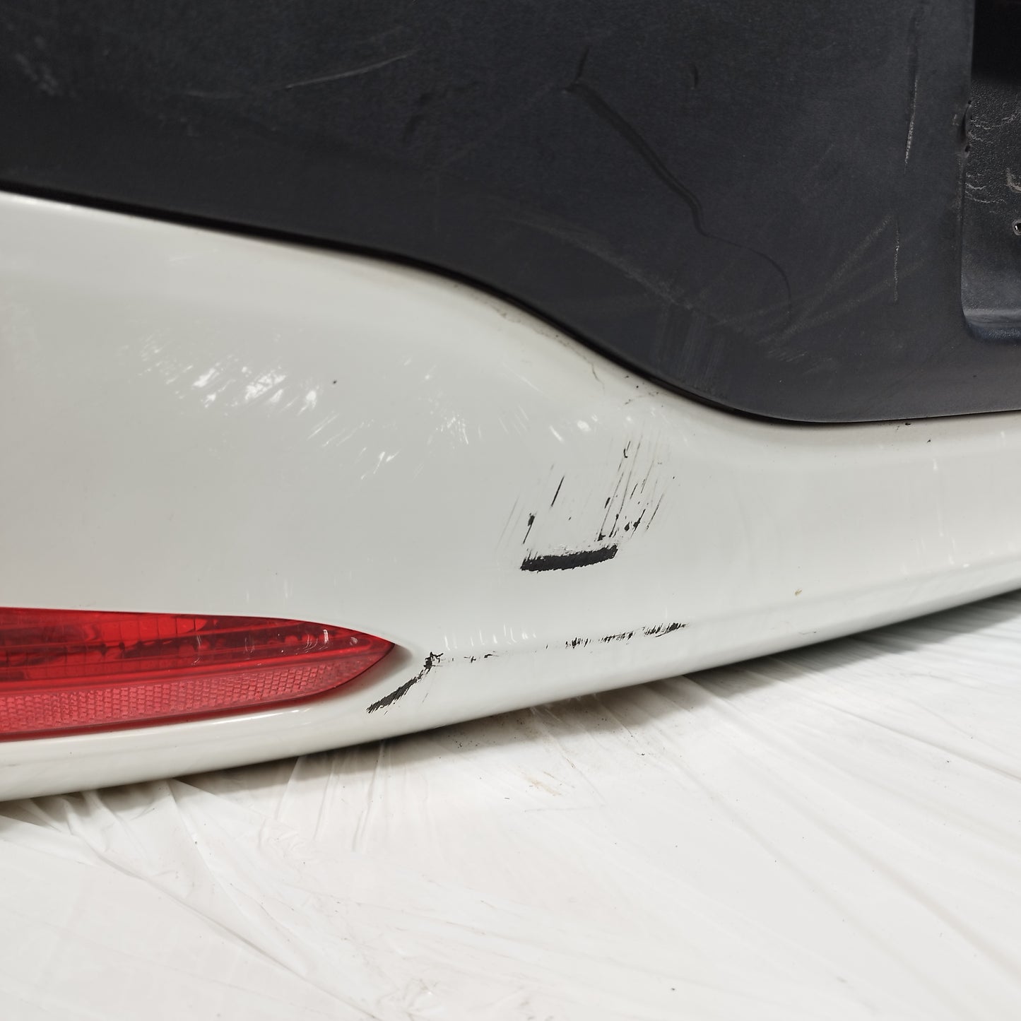 Weiße Heckstoßstange Fiat Punto Evo 2012 ecoAC13065