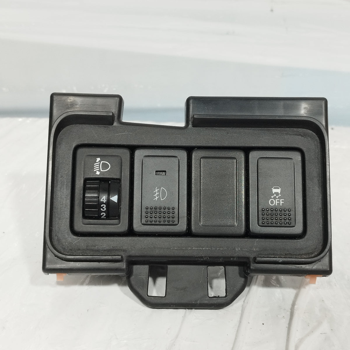 Pulsantiera regolazione luci Suzuki Swift IV (FZ/NZ) 2010-2017 cod: 73835-68l0 ecoAC16872
