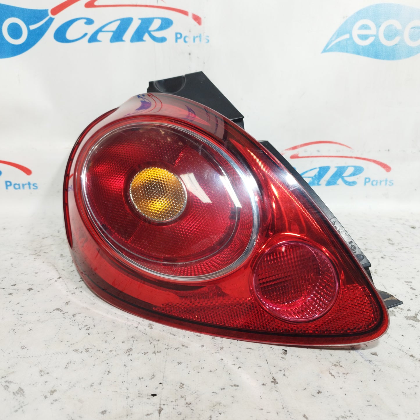 Ford Ka 2014 ecoAC9423 left rear light