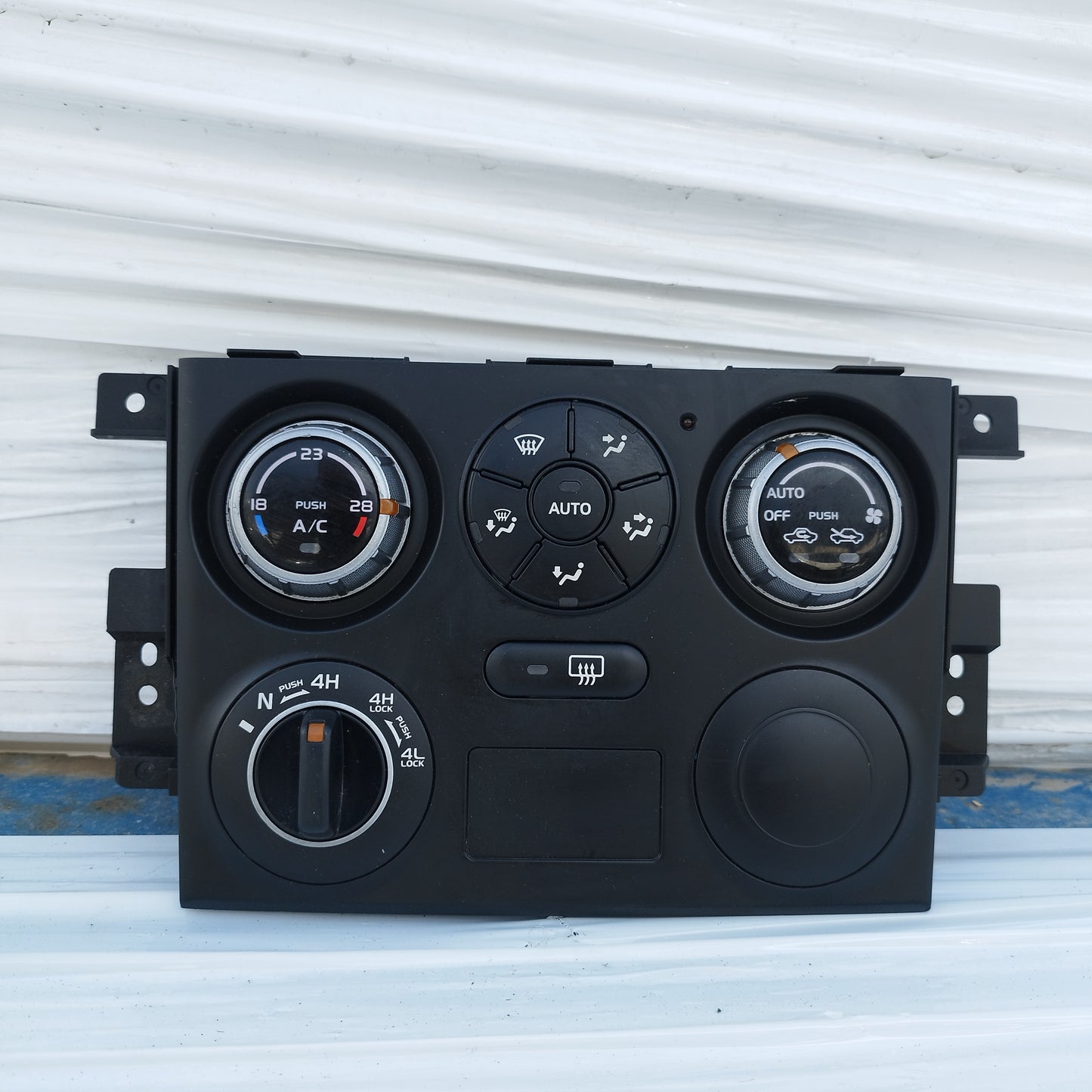 Pulsantiera a / c Suzuki Grand Vitara 2005-2010 cod: 39510-65jd2-czj ecoAC15831