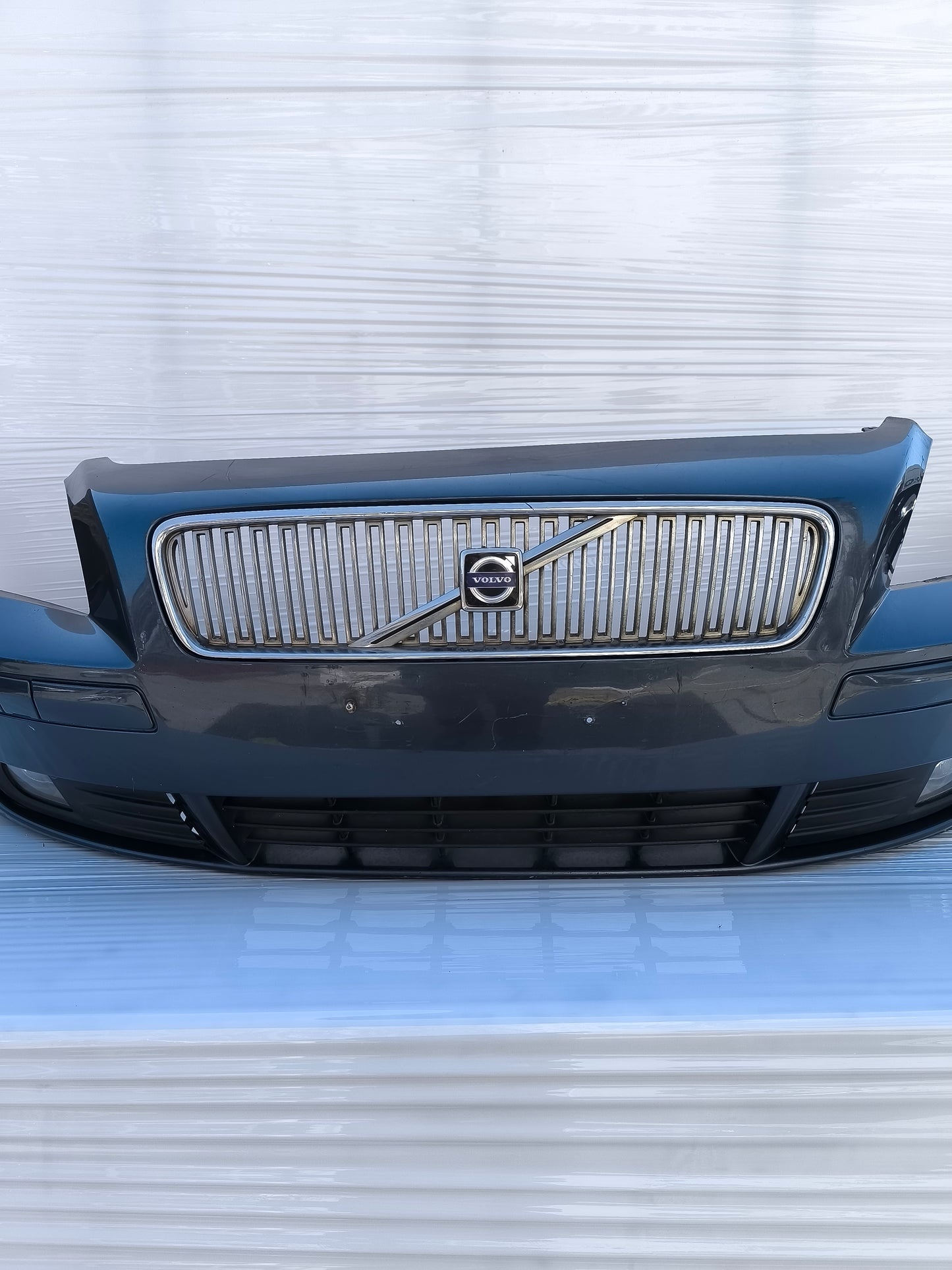 Paraurti anteriore grigio scuro Volvo V50 anno 2005 ecoAG8177