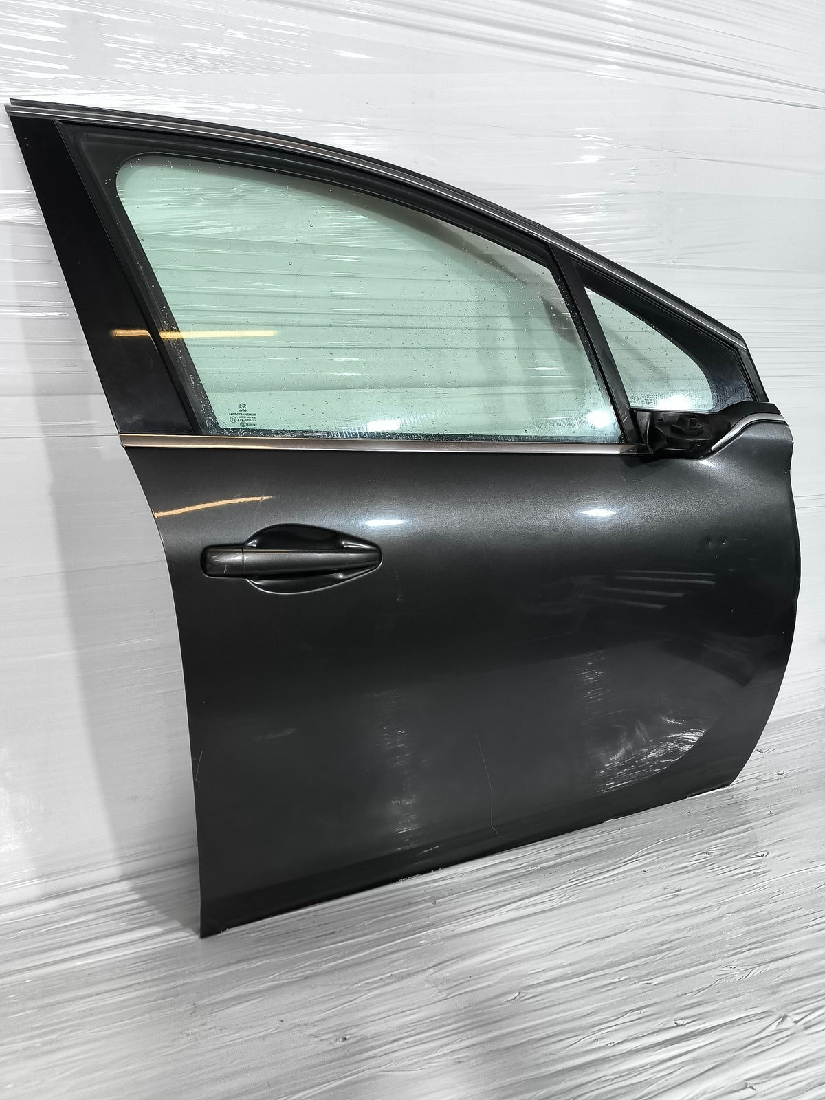 Sportello anteriore dx grigio canna di fucile Peugeot 208 I anno 2012-2019 ecoAG9800