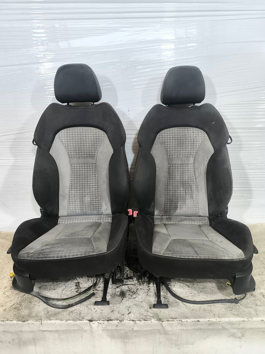 Tappezzeria Audi A1 (8X) anno 2010-2014 3 porte ecoAG9707