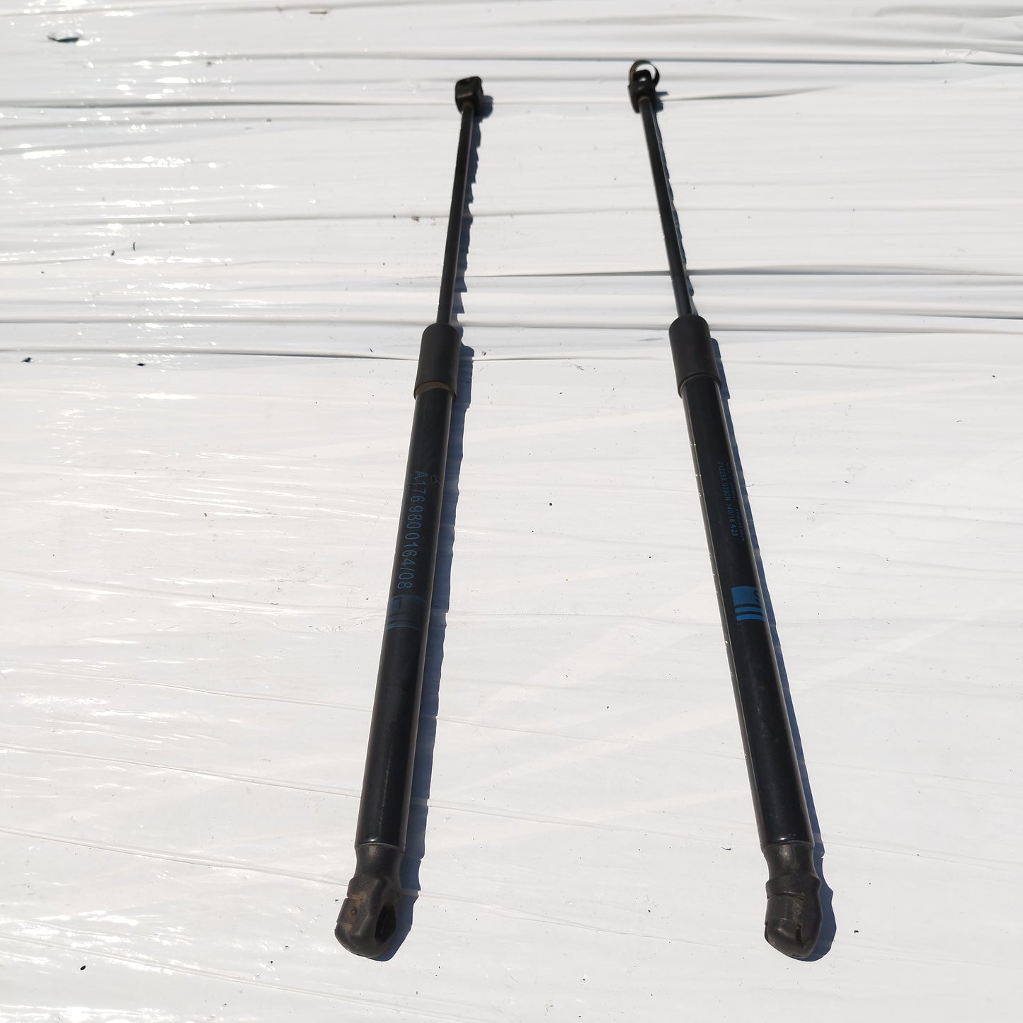 Ammortizzatori portellone Mercedes Classe A W176 2012-2018 cod: A1769800264/08 ecoAC15797