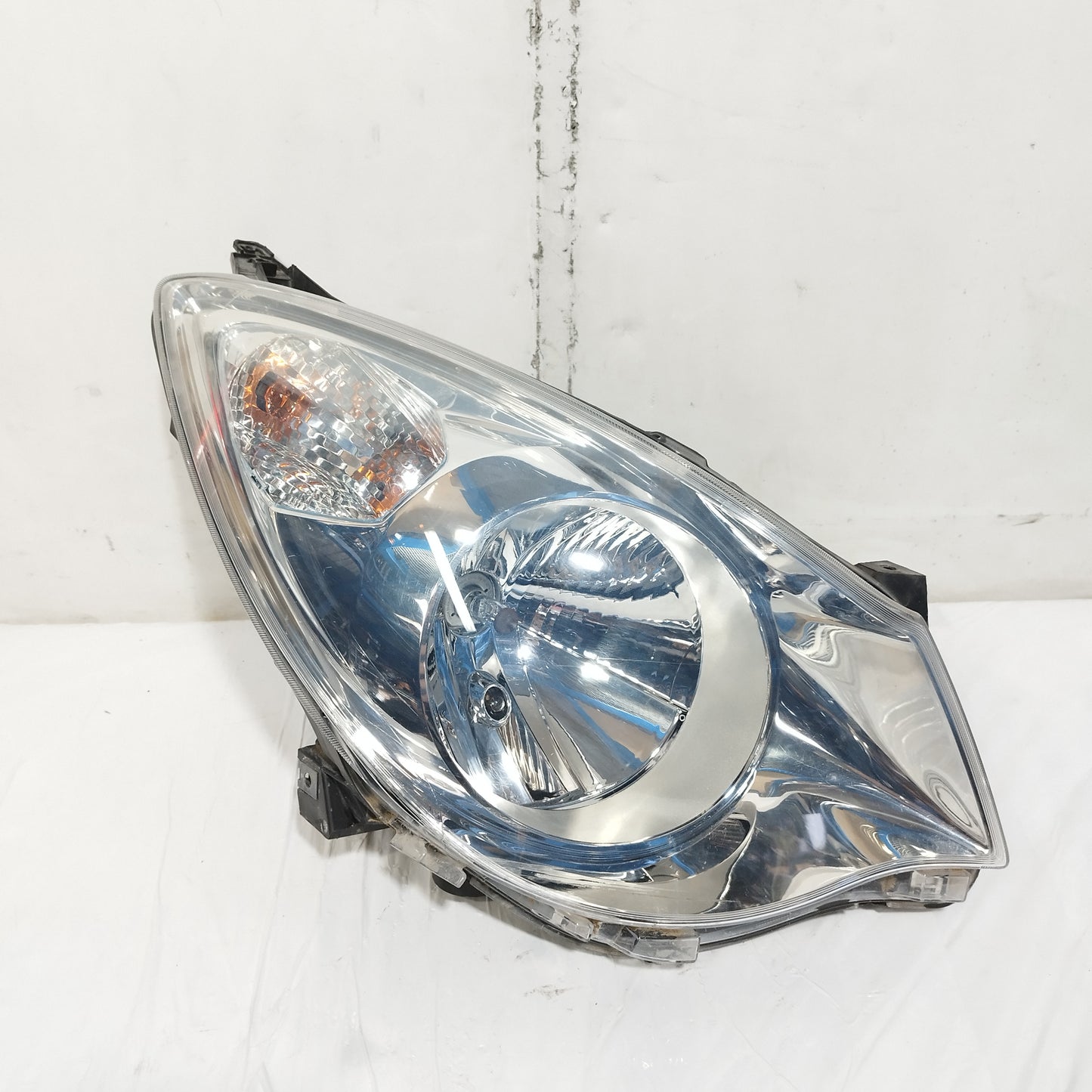 Fanale anteriore dx Opel Agila B 2008-2014 cod: 35100-52K00 ecoAC16422