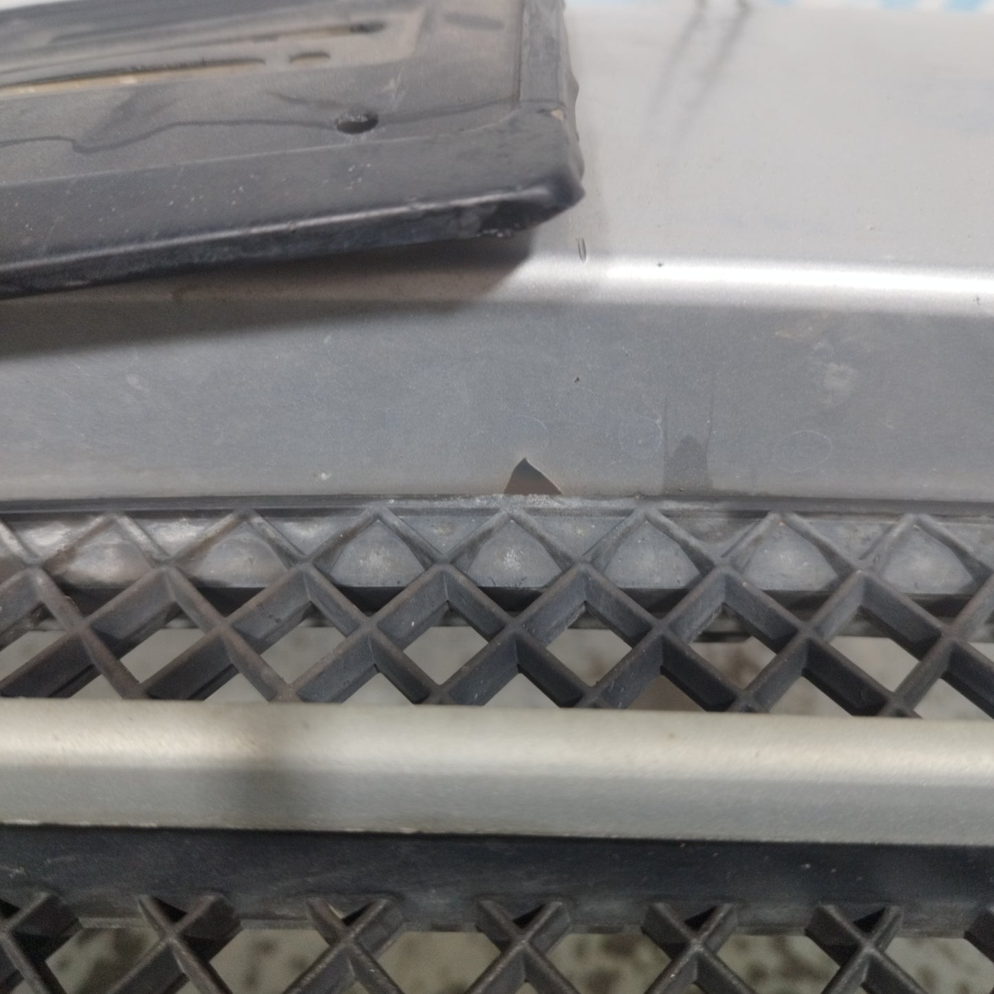 Paraurti anteriore grigio argento Bmw Serie 1 2010 ecoAC11197