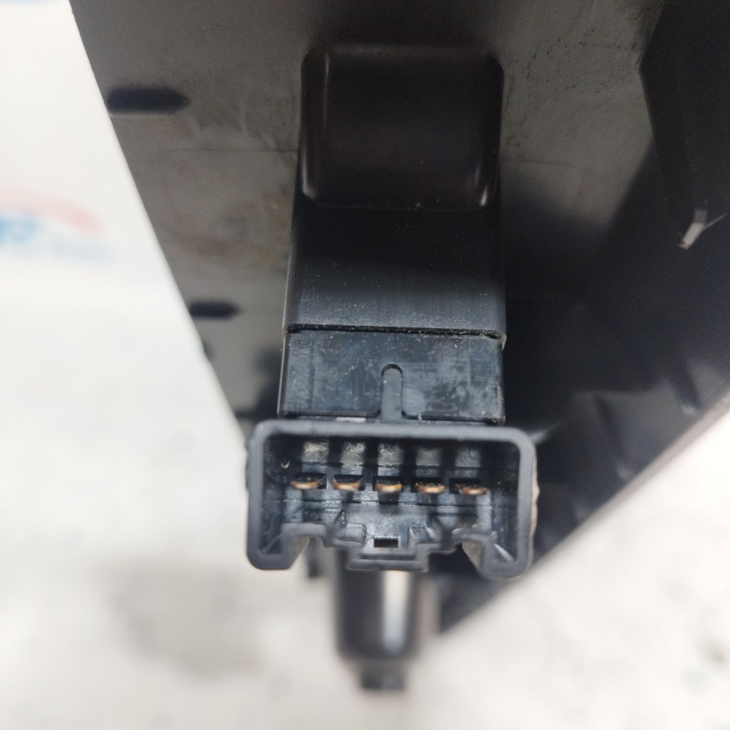 Front right button panel Opel Agila 2009 Code: 83712-51k50 ecoAC8641