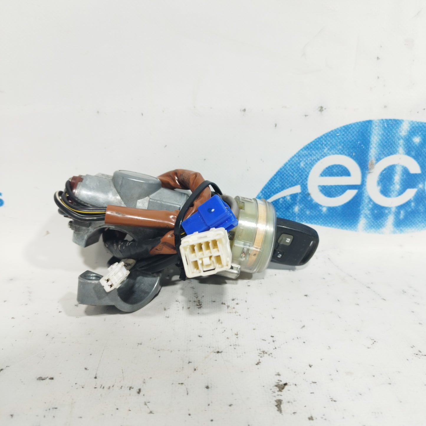 Ignition switch Subaru Impreza 1.5 B 2006 code: 882158A000 ecoAC8392