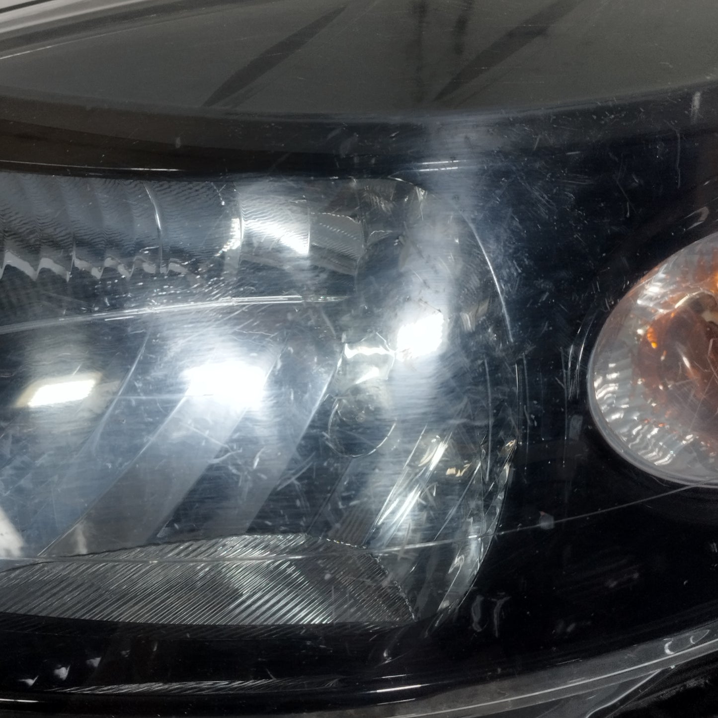 Fanale anteriore sx Dacia Sandero I 2009-2012 cod: 260602914R ecoAC16462