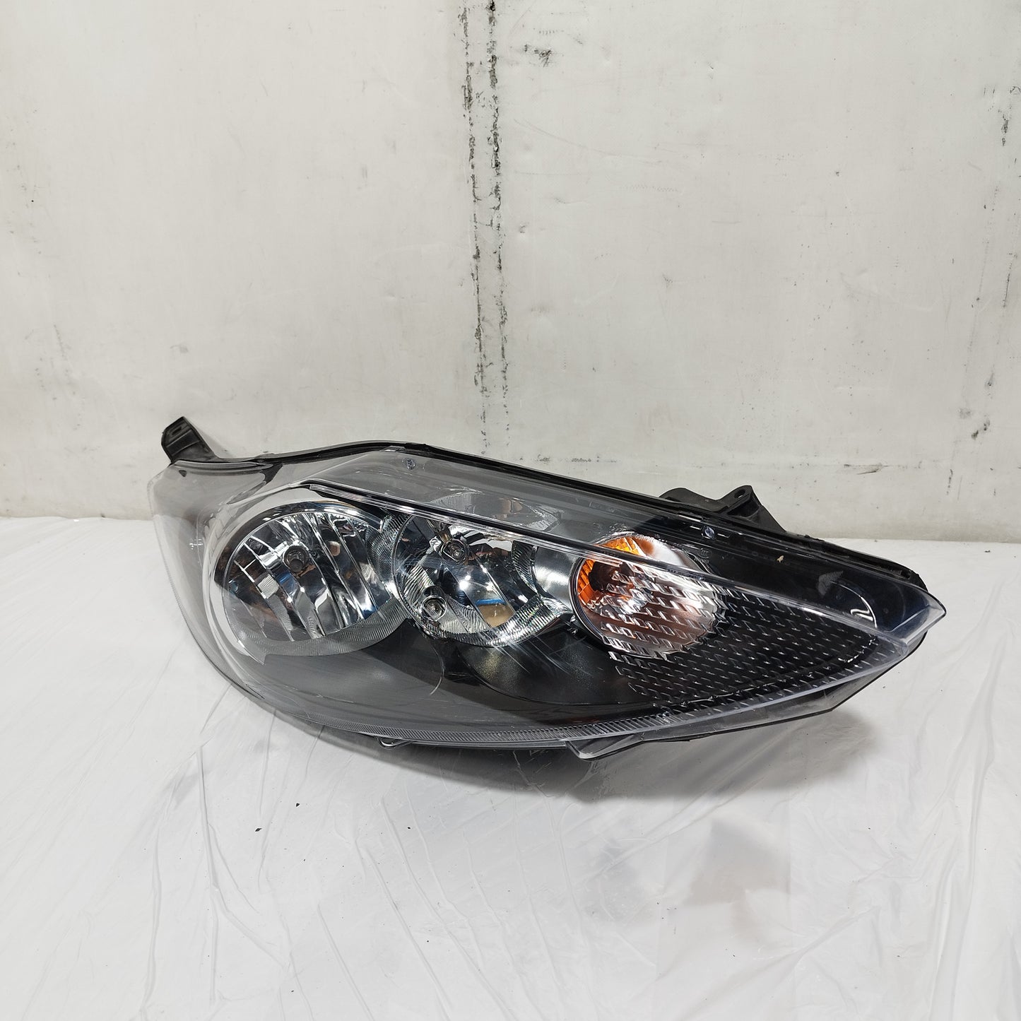 Fanale anteriore dx Ford Fiesta VI MK7 2008-2012 TYC ecoAC16412