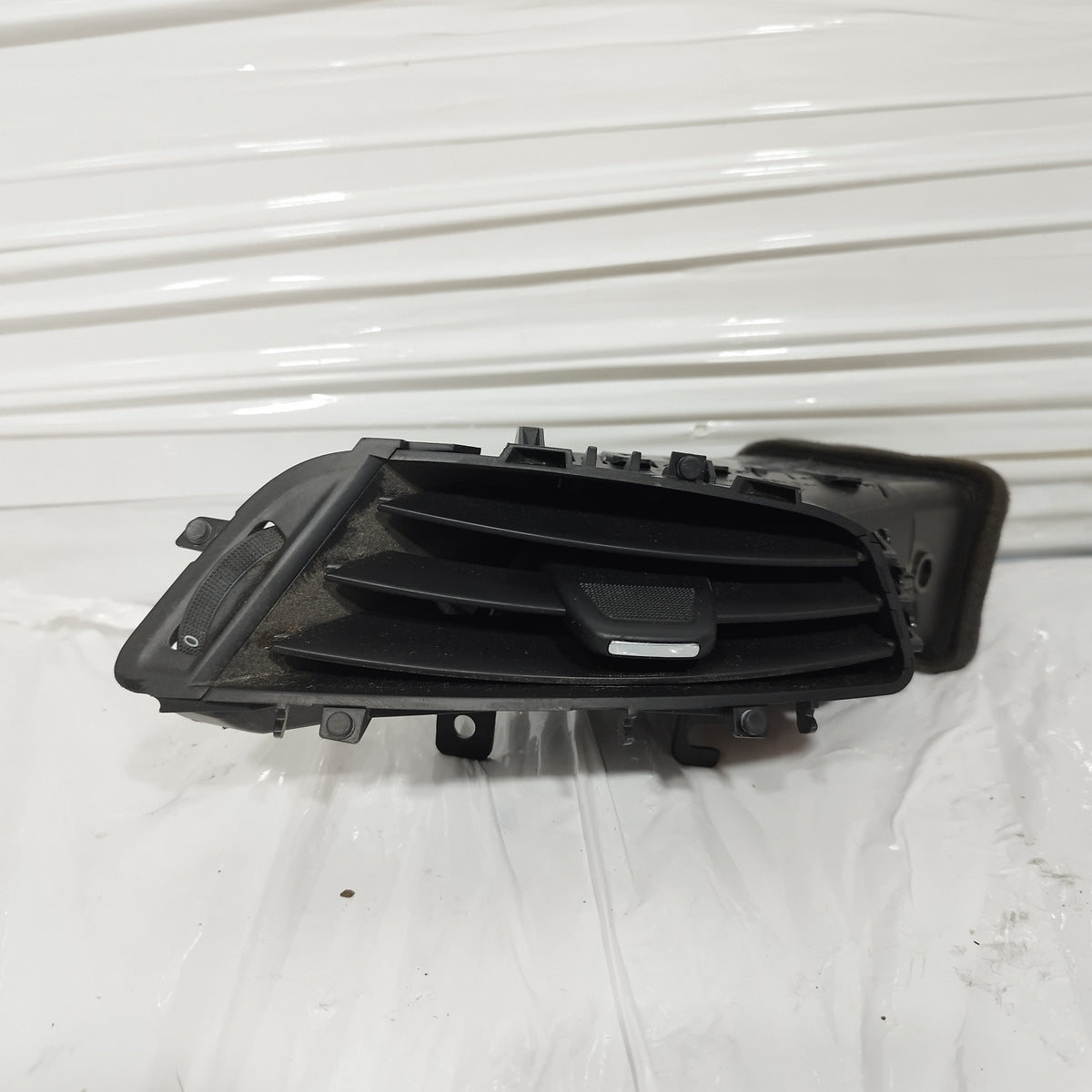 Bocchetta aria sx Opel Zafira C Tourer 2012-2019 cod: 330188061 ecoAC17337