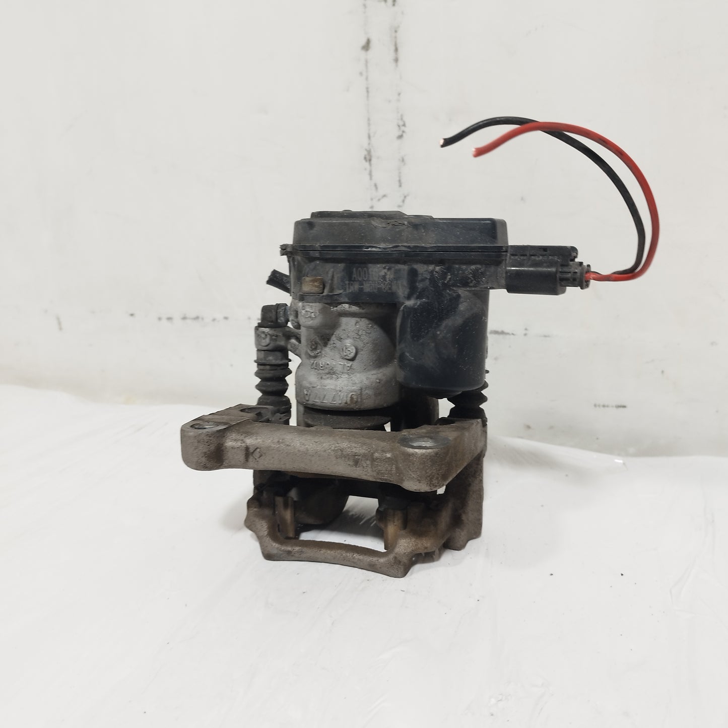 Pinza Freno elettrica posteriore dx Peugeot 2008 II (P24) 1.5 D 2021 cod: 9842295180 ecoAC15626