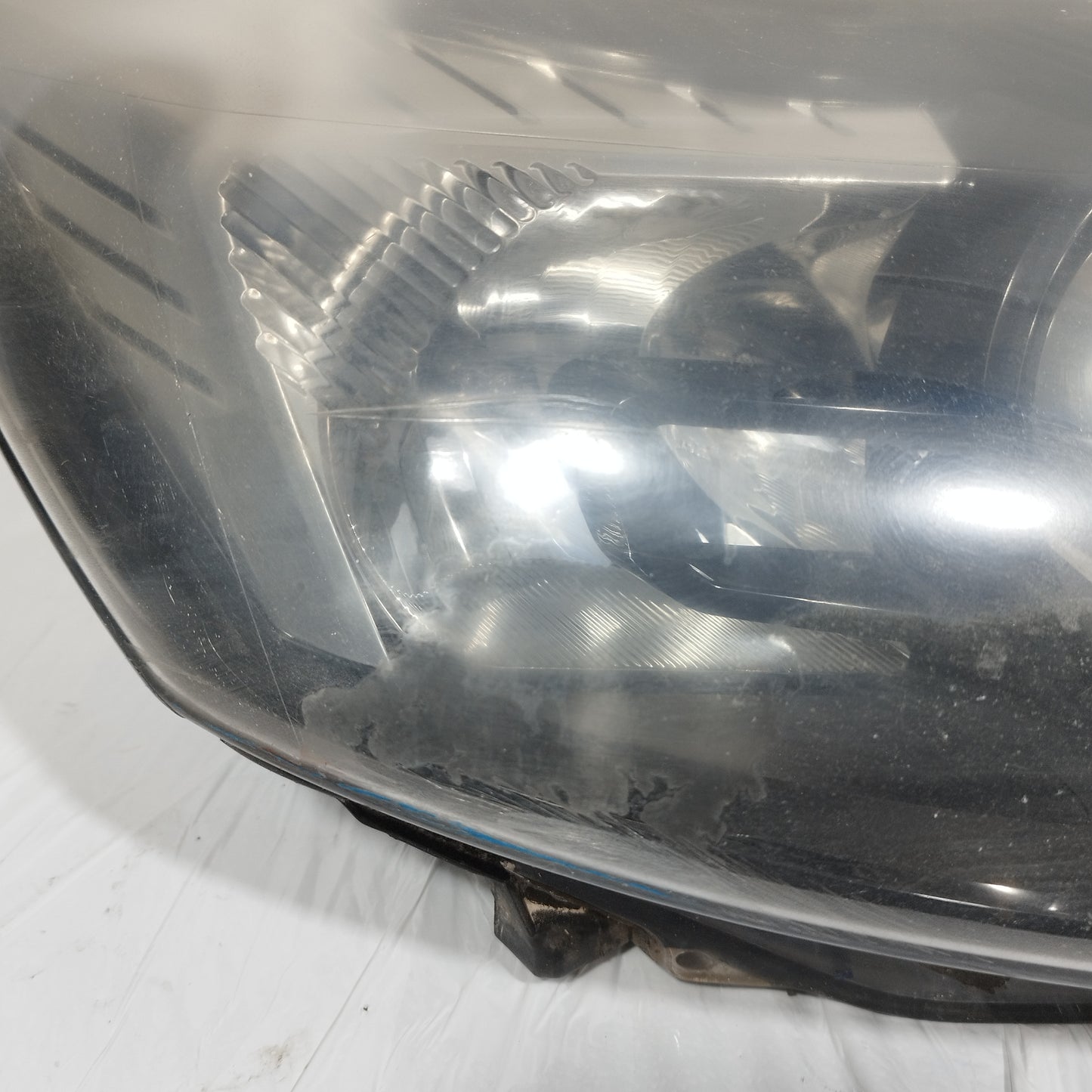Fanale anteriore dx Ford Focus (MK2) 2008-2011 cod: 8M51-13D152-CD ecoAC15231