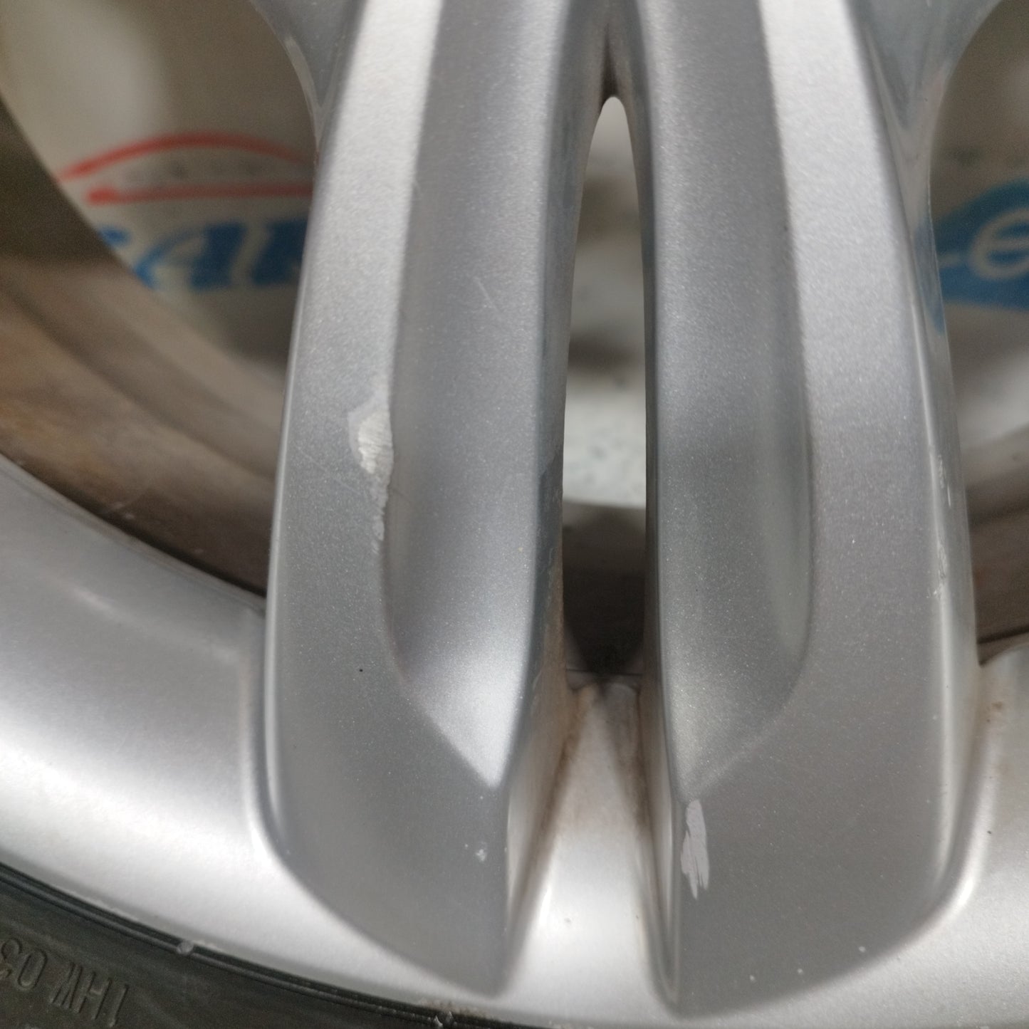 Komplette Leichtmetallfelgen mit Reifen Hyundai IX35 2011 225/60 R17 ecoAC9911