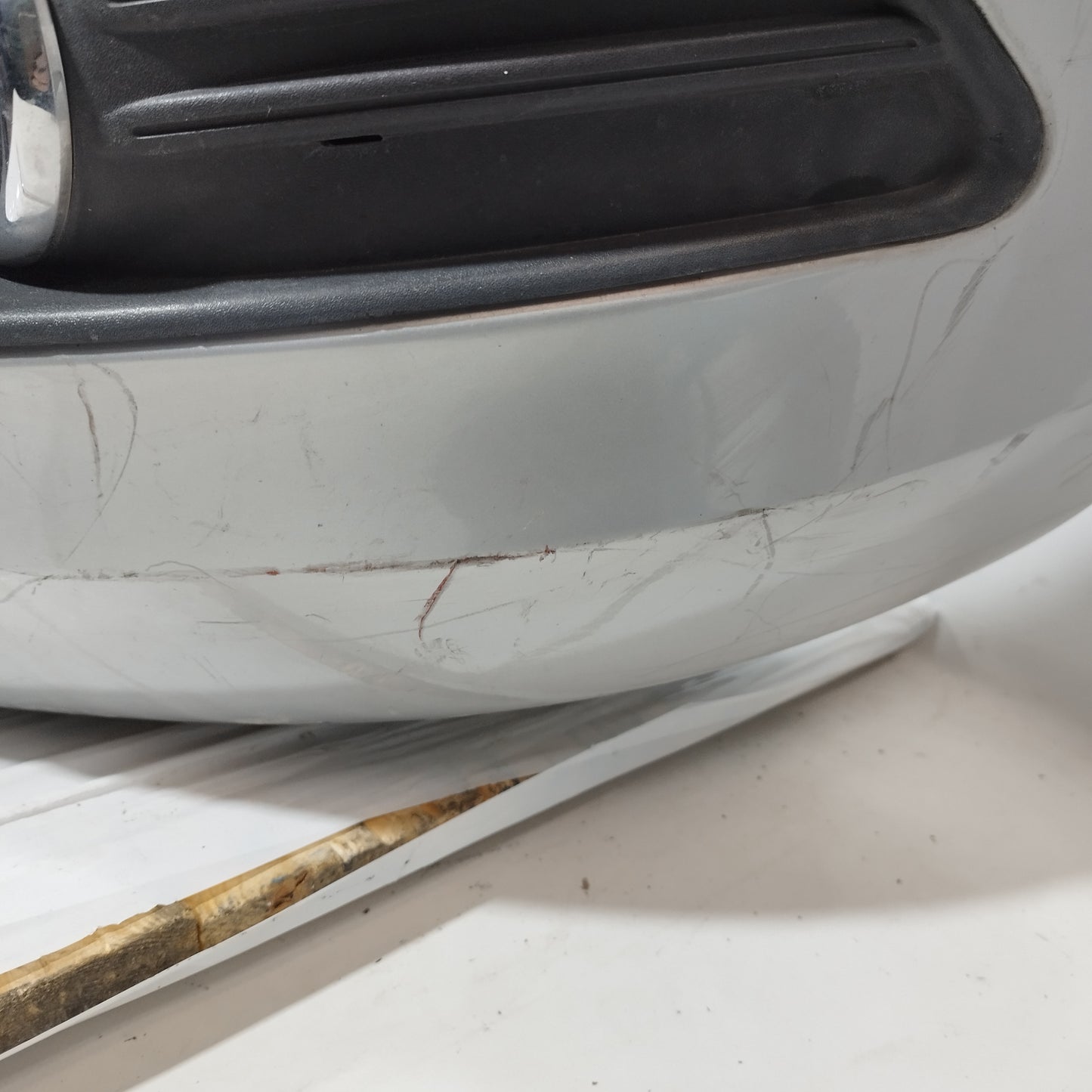 Paraurti anteriore grigio Ford Focus 2011 ecoAC14919