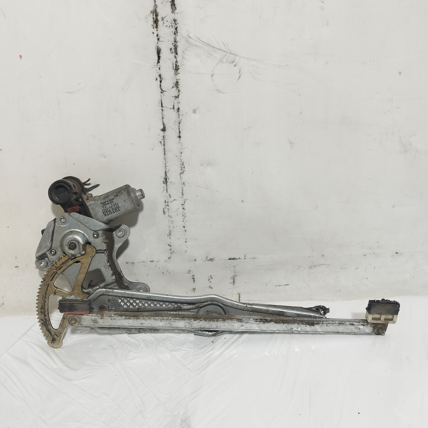 Cremagliera anteriore sx Toyota Yaris (xp90) I serie 1999-2005 2 pin cod: 85720-52020 ecoAC16064