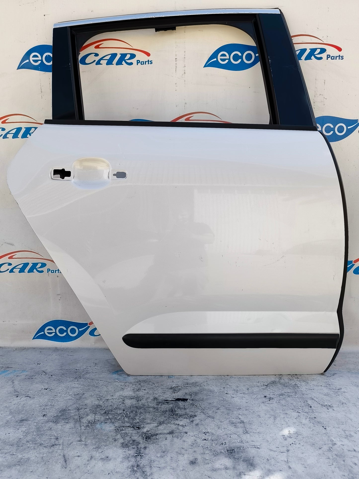 Rear right door white Peugeot 3008 2013 ecoAG5722