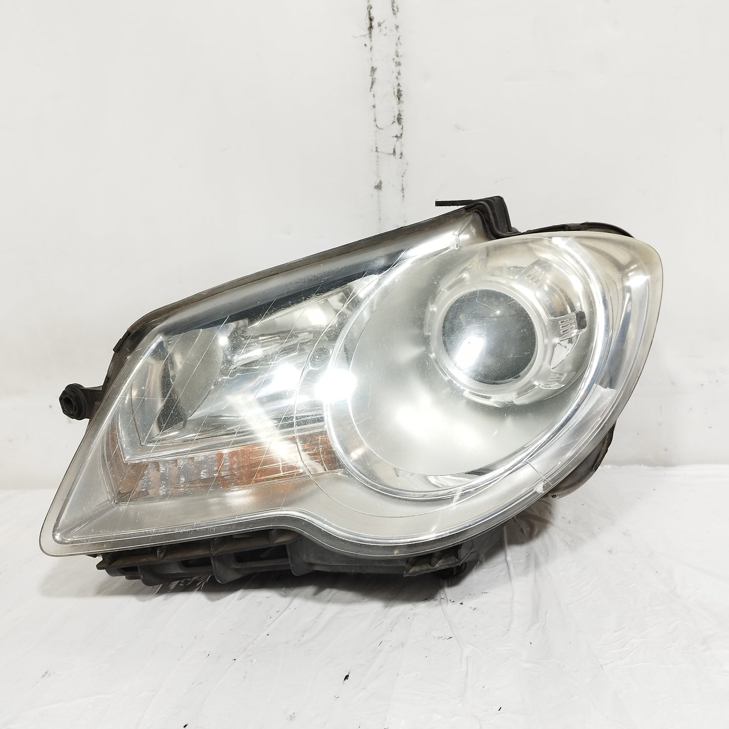 Fanale anteriore sx Volkswagen Touran 2008 cod: ecoAC15069