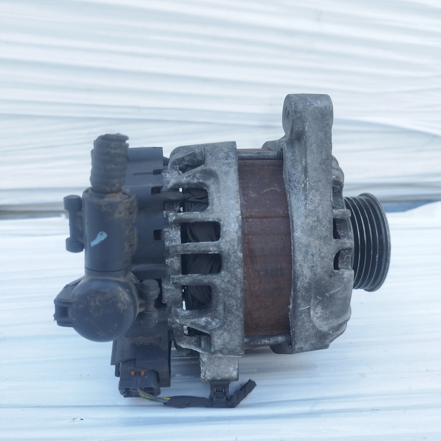 Alternatore Hyundai I10 1.0 B 2012 3 pin cod: 37300-04700 ecoAC15816