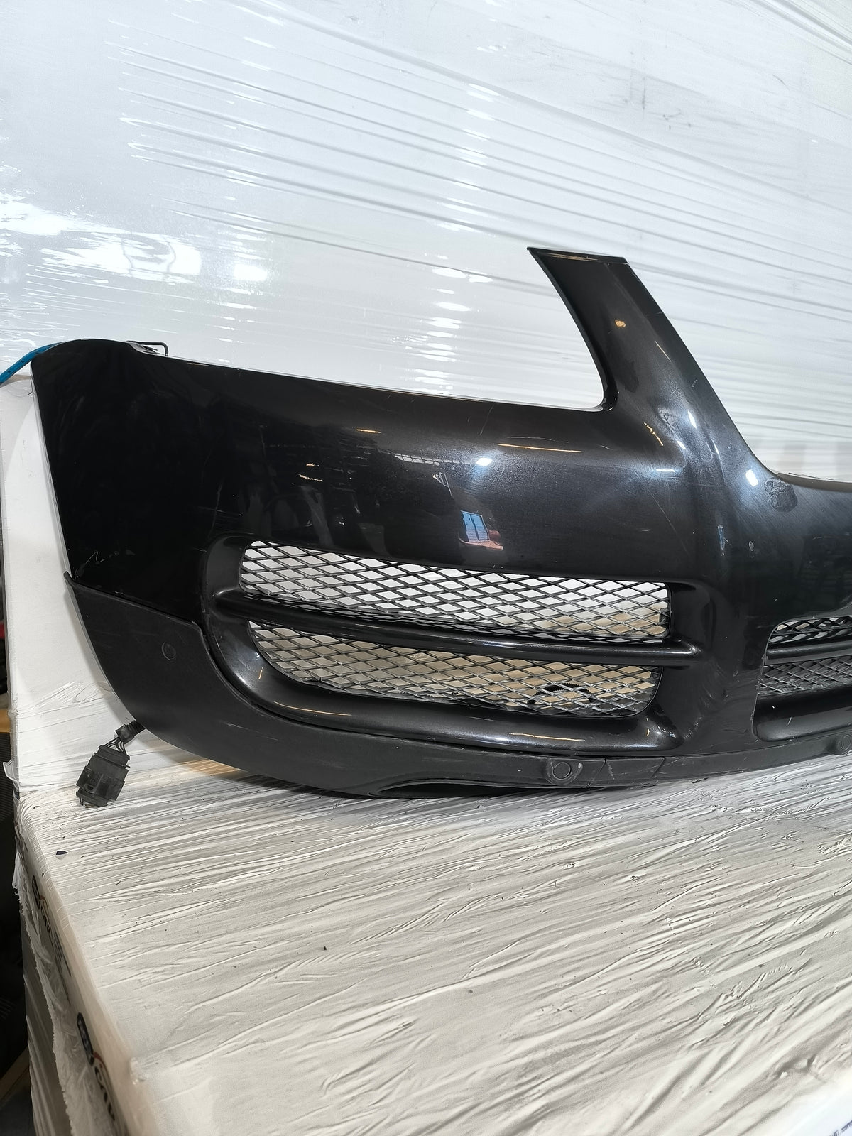 Paraurti anteriore nero Volkswagen Touareg I (7L) anno 2002-2006 ecoAG9836
