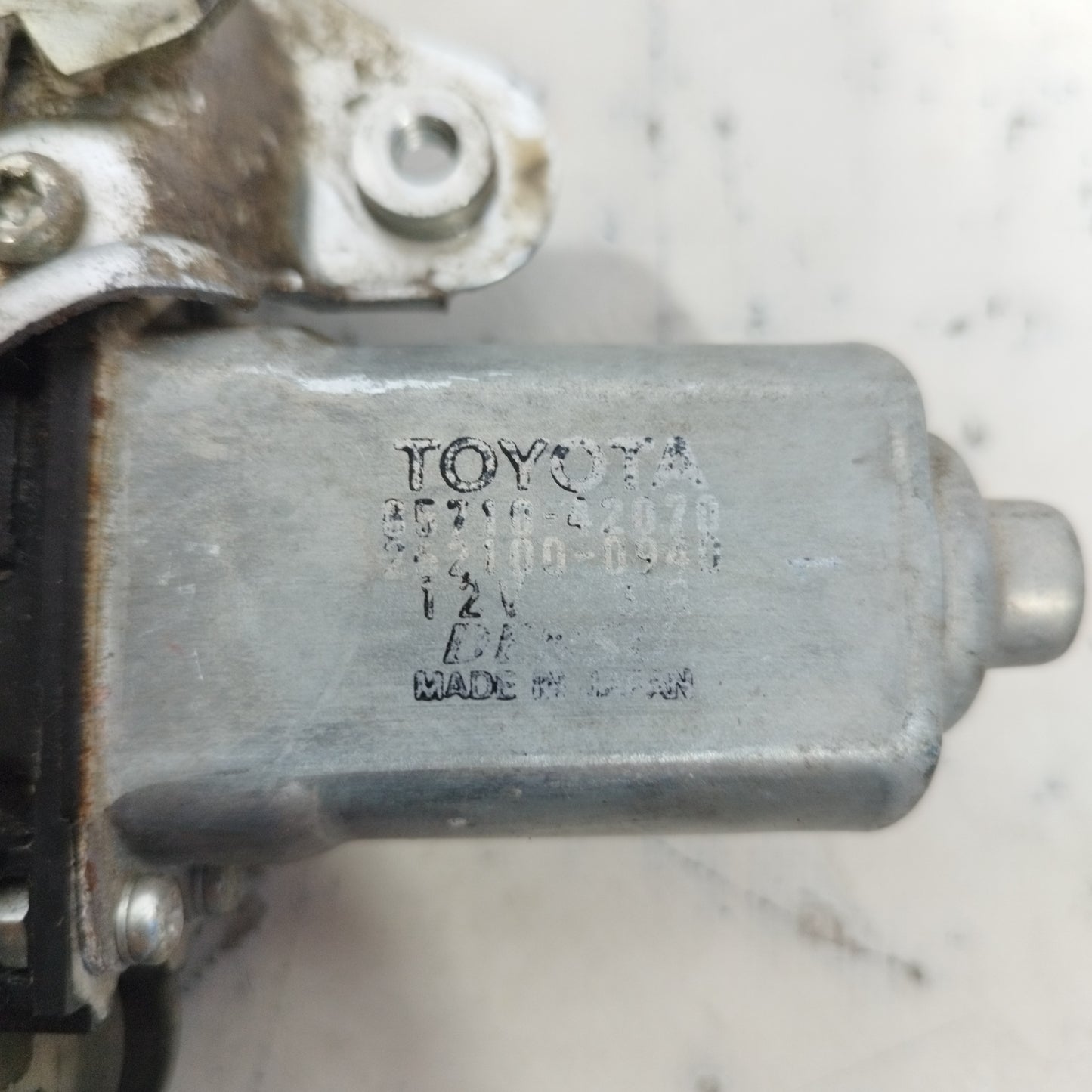 Front left rack Toyota RAV 4 2005 code: 8571042070 ecoAC8887