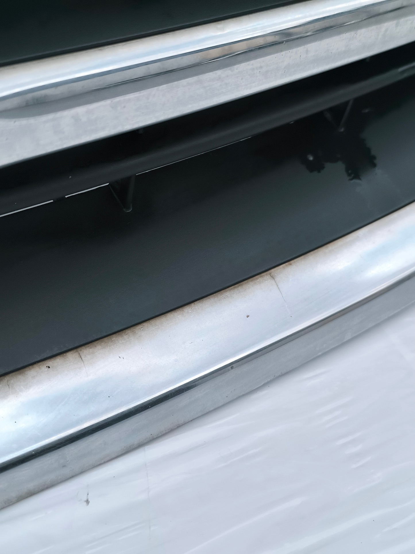 Mascherina anteriore Volkswagen Tiguan anno 2009 ecoAG7452