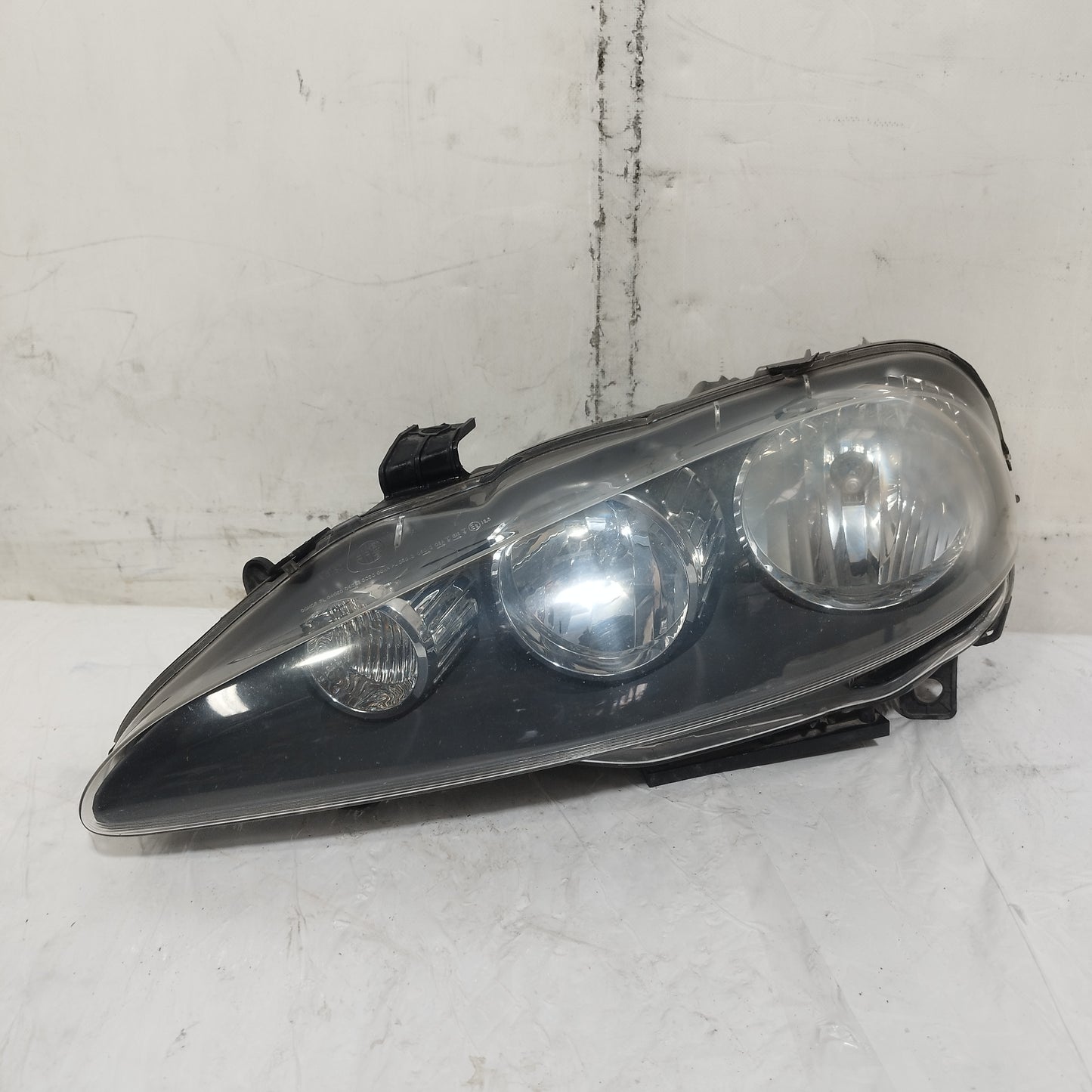 Fanale anteriore sx Alfa Romeo 147 (937) II serie 2004-2008 cod: 89101232 ecoAC16594