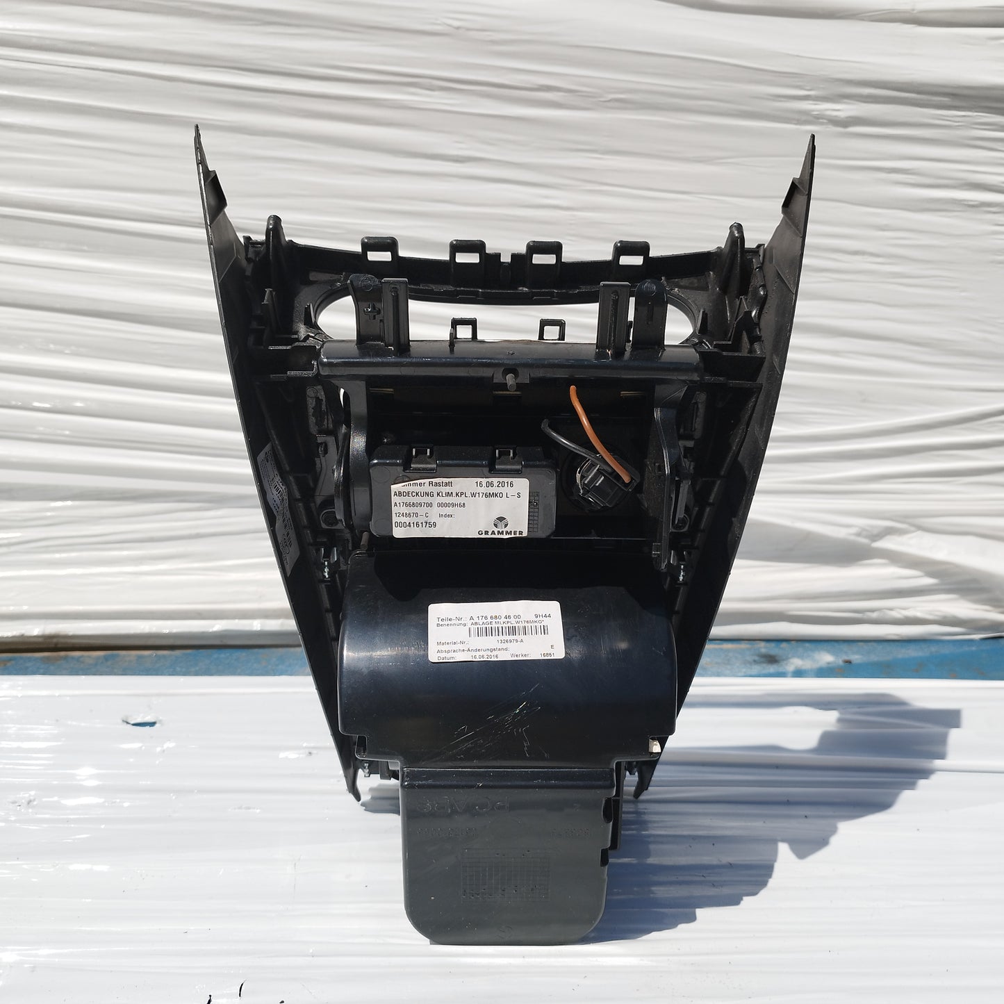 Vano portaoggetti tunnel centrale Mercedes Classe A W176 2012-2018 cod: A1766804600 ecoAC15792