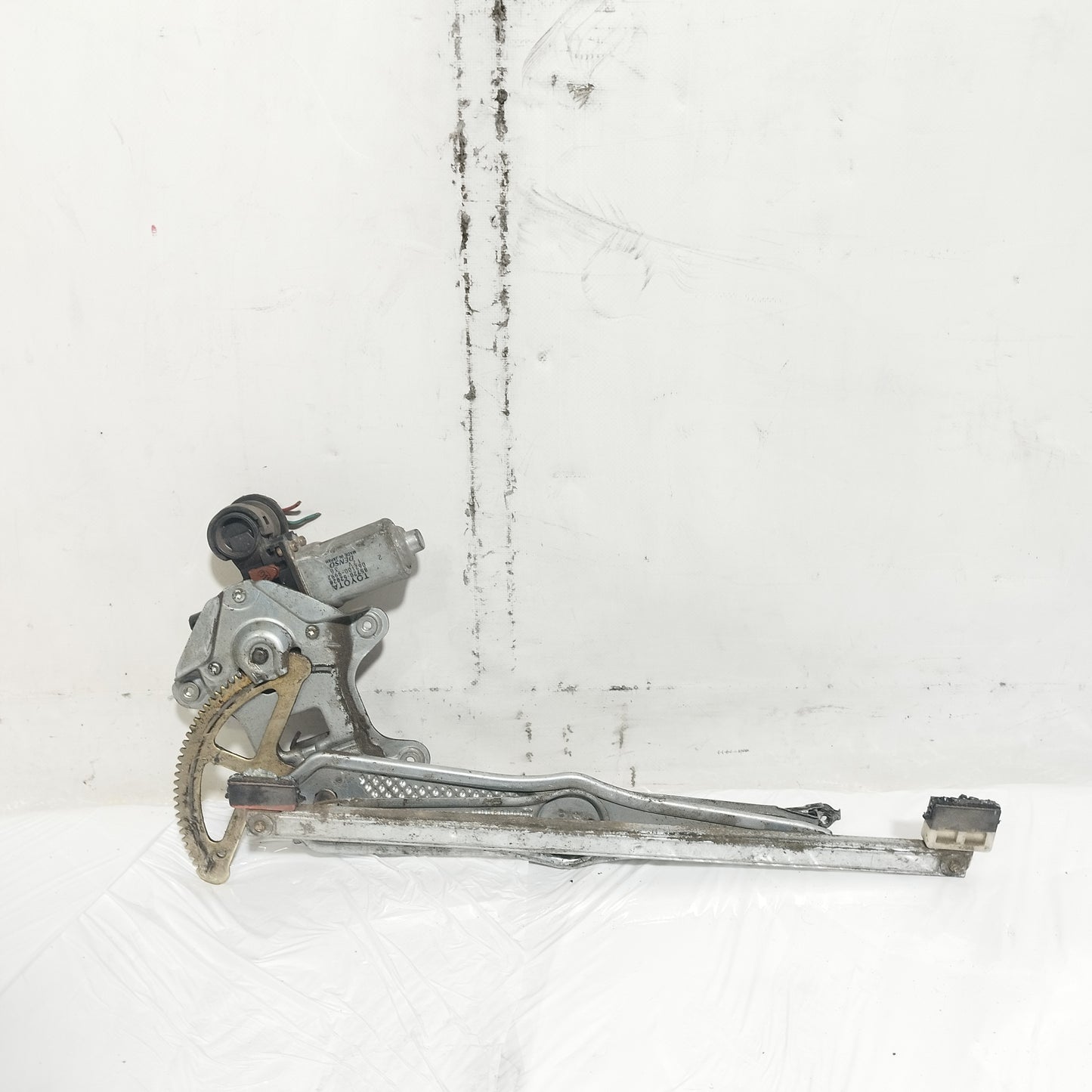 Cremagliera anteriore sx Toyota Yaris (xp90) I serie 1999-2005 2 pin cod: 85720-52020 ecoAC16064