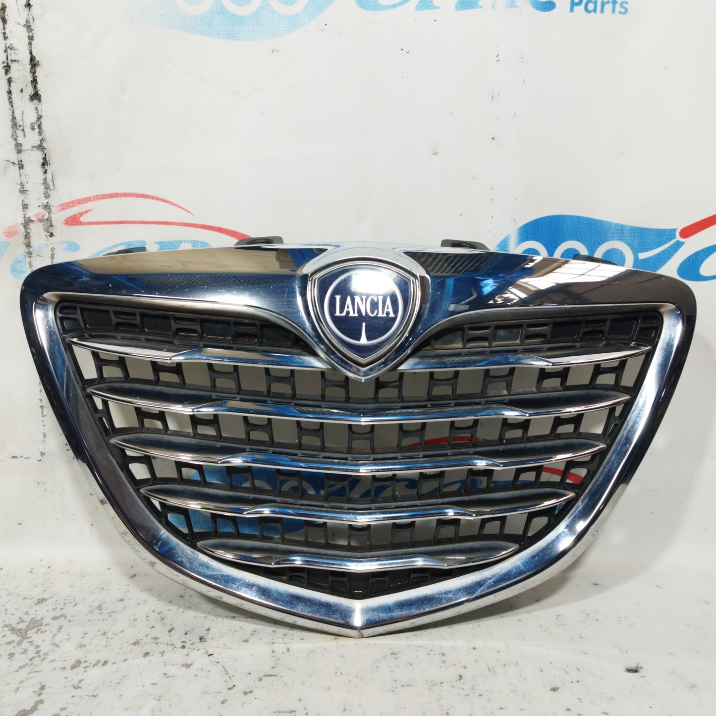 Front center grille Lancia Delta 2011 ecoAC9541