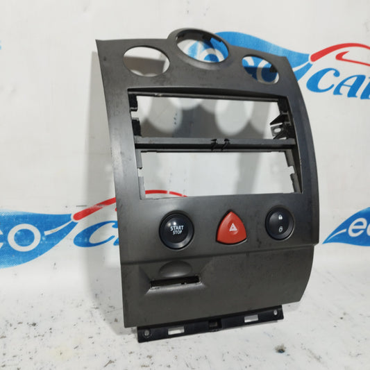 Grauer Mittelrahmen Renault Megane 2006 ecoAC9736