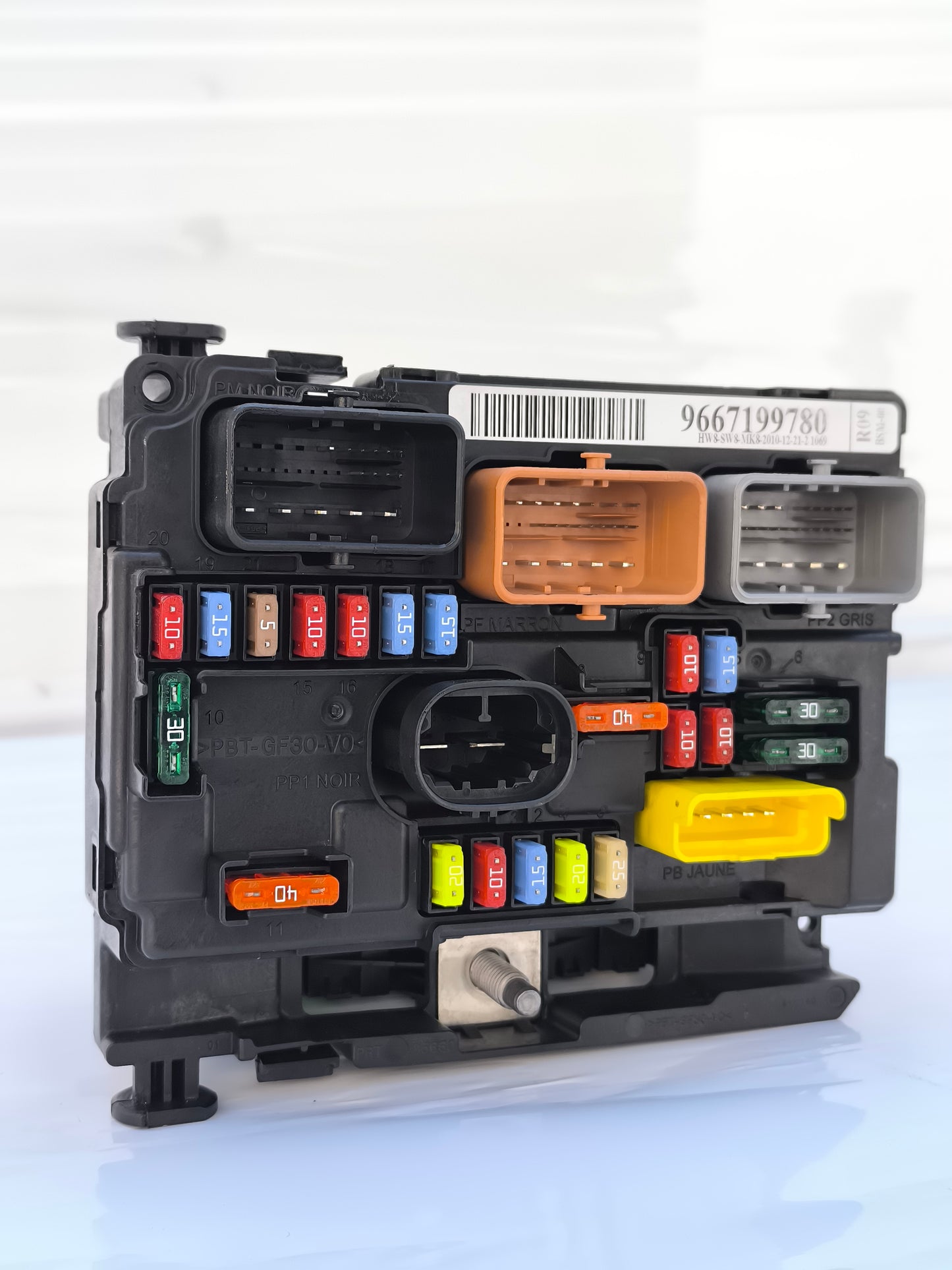 Centralina BSM Peugeot 207 / Citroen C3 2005-2015 cod: 9667199780 R09 ecoAG8171