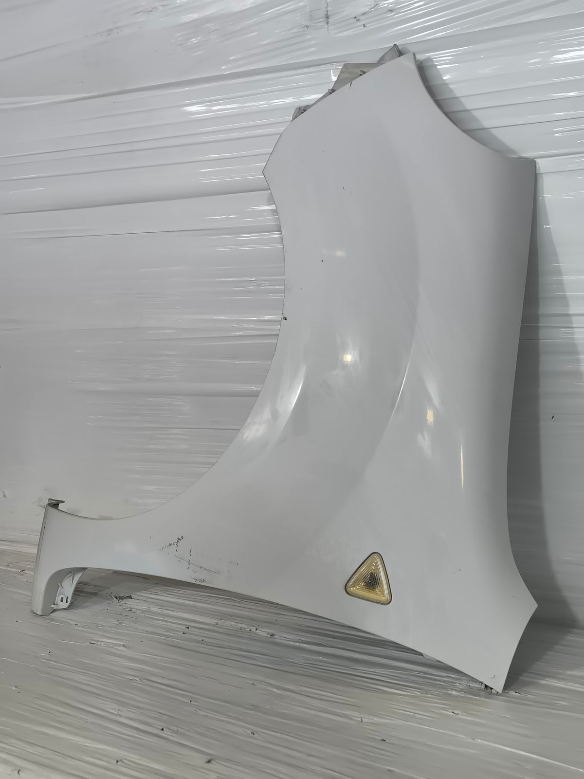 Parafango sx bianco Renault Kangoo II anno 2008-2013 ecoAG9827