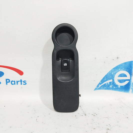 Front right button panel Renault Modus 2008 Code: 8200278436 ecoAC8521
