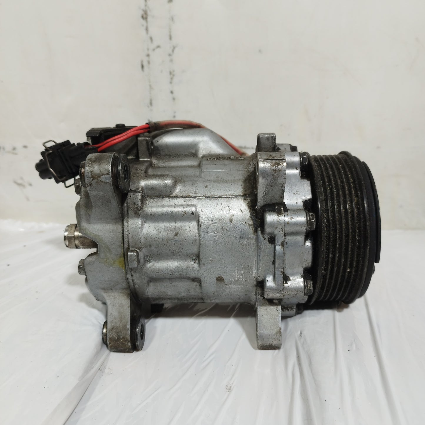 Compressore a / c Volkswagen Polo 1.4 B 2000 ecoAC15401