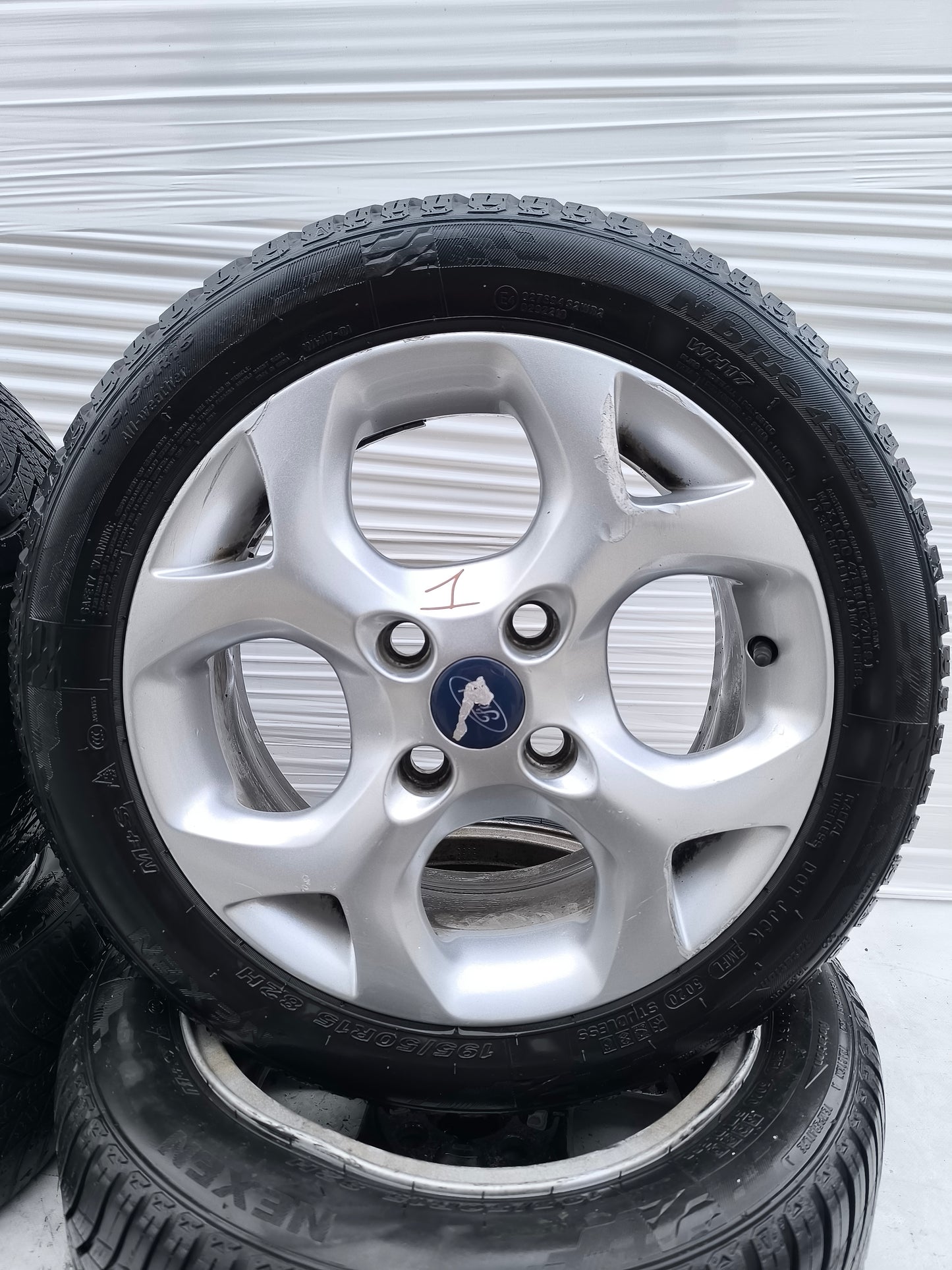 Cerchi e gomme Ford Fiesta anno 2012 ecoAG7914