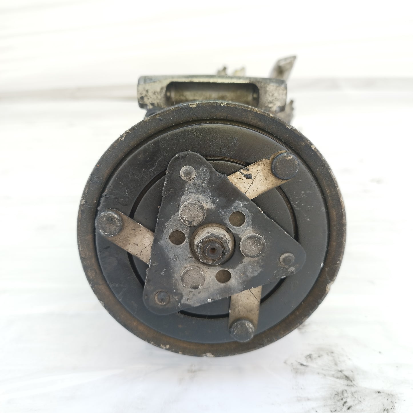 Compressore a / c Citroen / Peugeot 1.6 HDI 2006-2012 cod: 9651910980 ecoAC16080