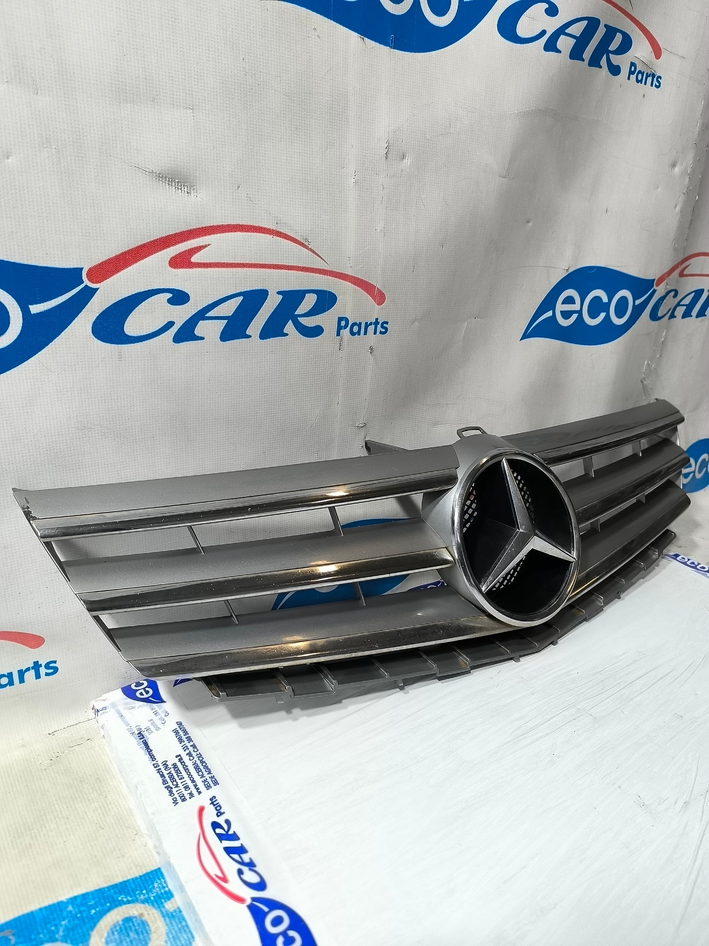 Mercedes A-Class w169 silver grey front grille Cod. A1698881360 ecoAG6209 slightly scratched and chrome plating with signs of wear