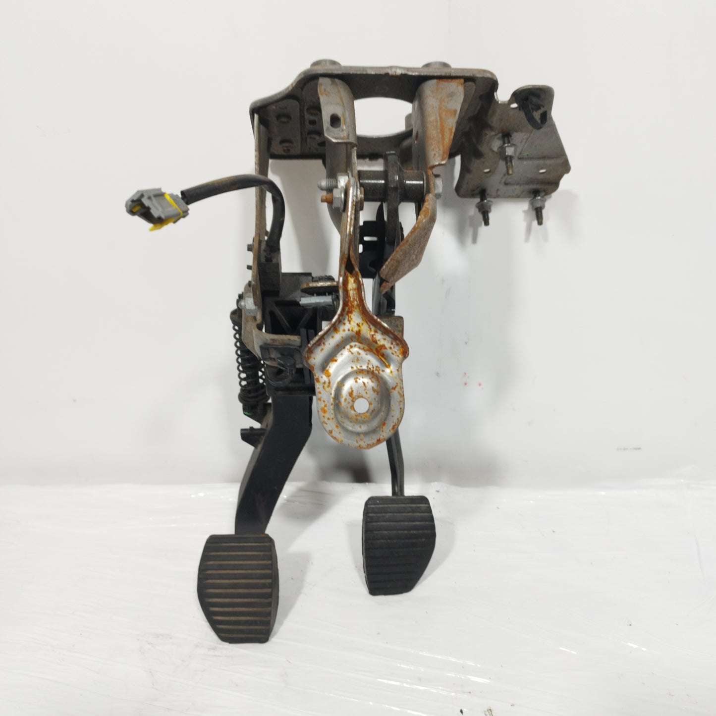 Pedaliera Peugeot 208 / Citroen C3 1.2 B 2013 cod: 6PV00994941 ecoAC6776