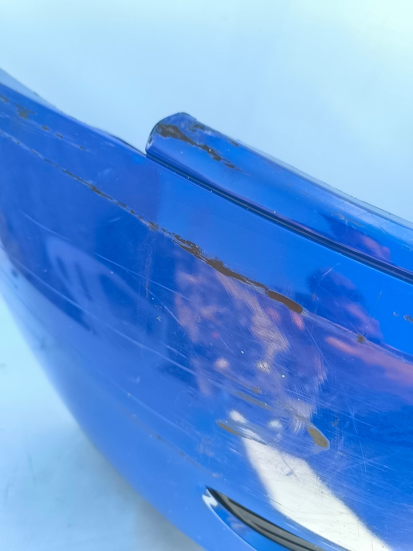 Front bumper Lancia Ypsilon elefantino year 2003 blue has two damaged stops and some scratches ecoAG7193