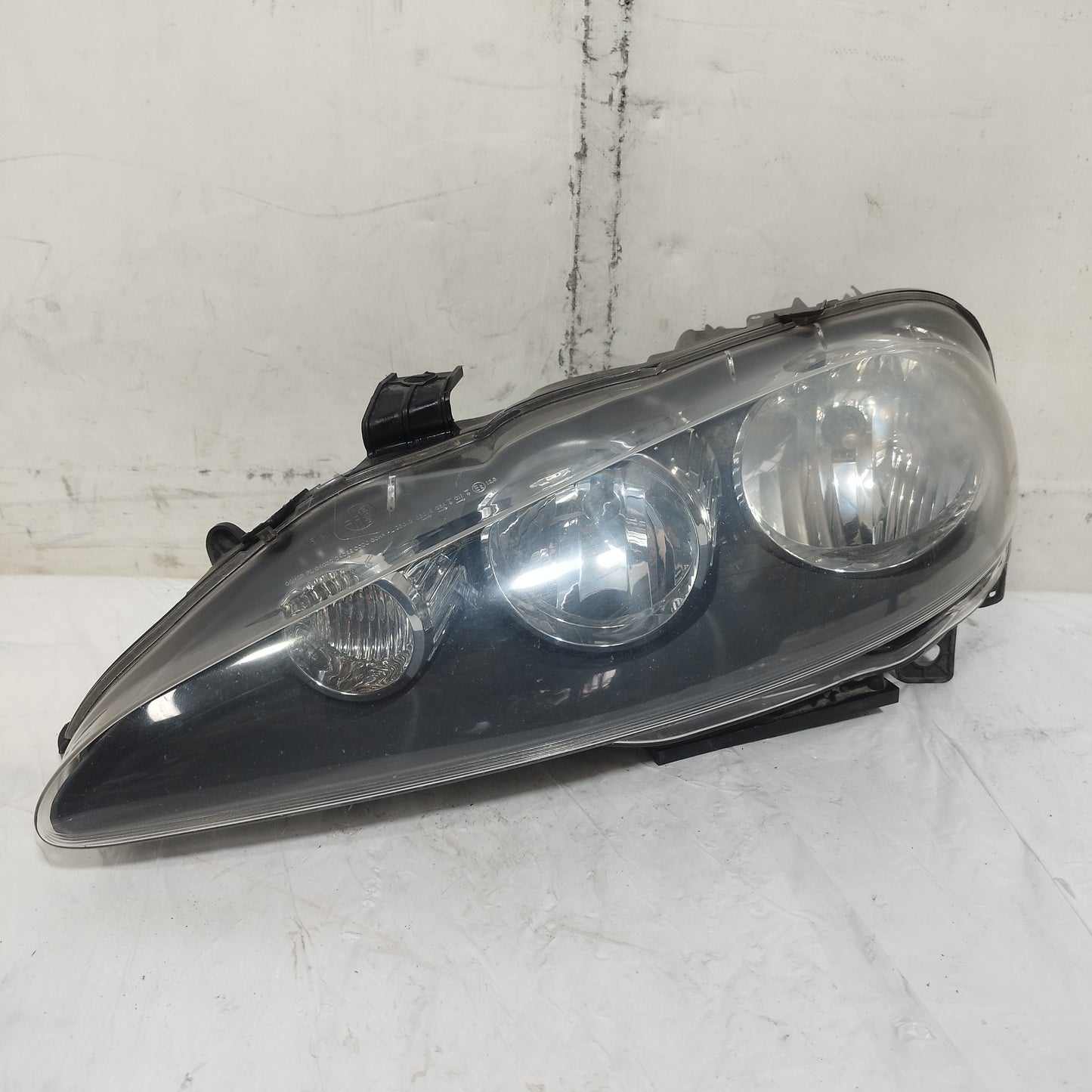 Fanale anteriore sx Alfa Romeo 147 (937) II serie 2004-2008 cod: 89101232 ecoAC16594