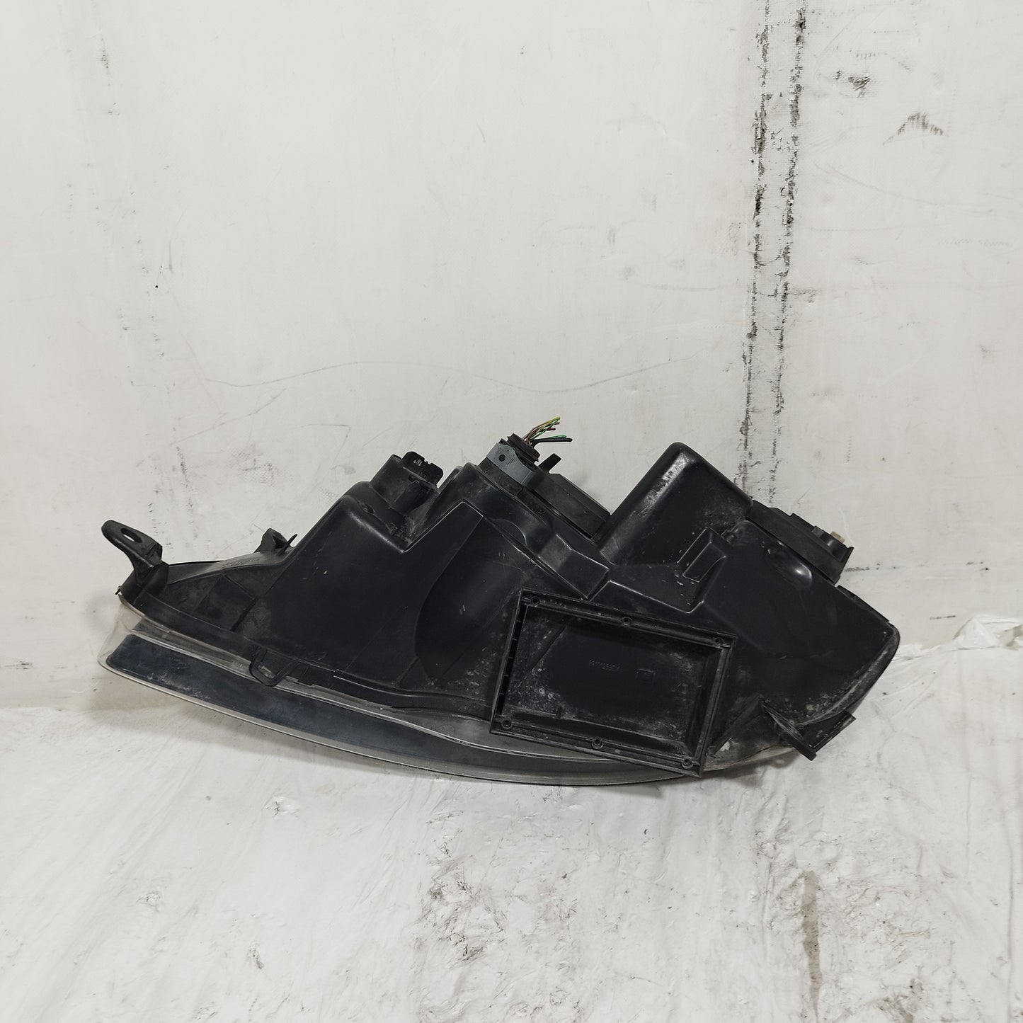 Fanale anteriore dx Alfa Romeo 147 (937) II serie 2004-2008 cod: 89101231 VALEO ecoAC16578