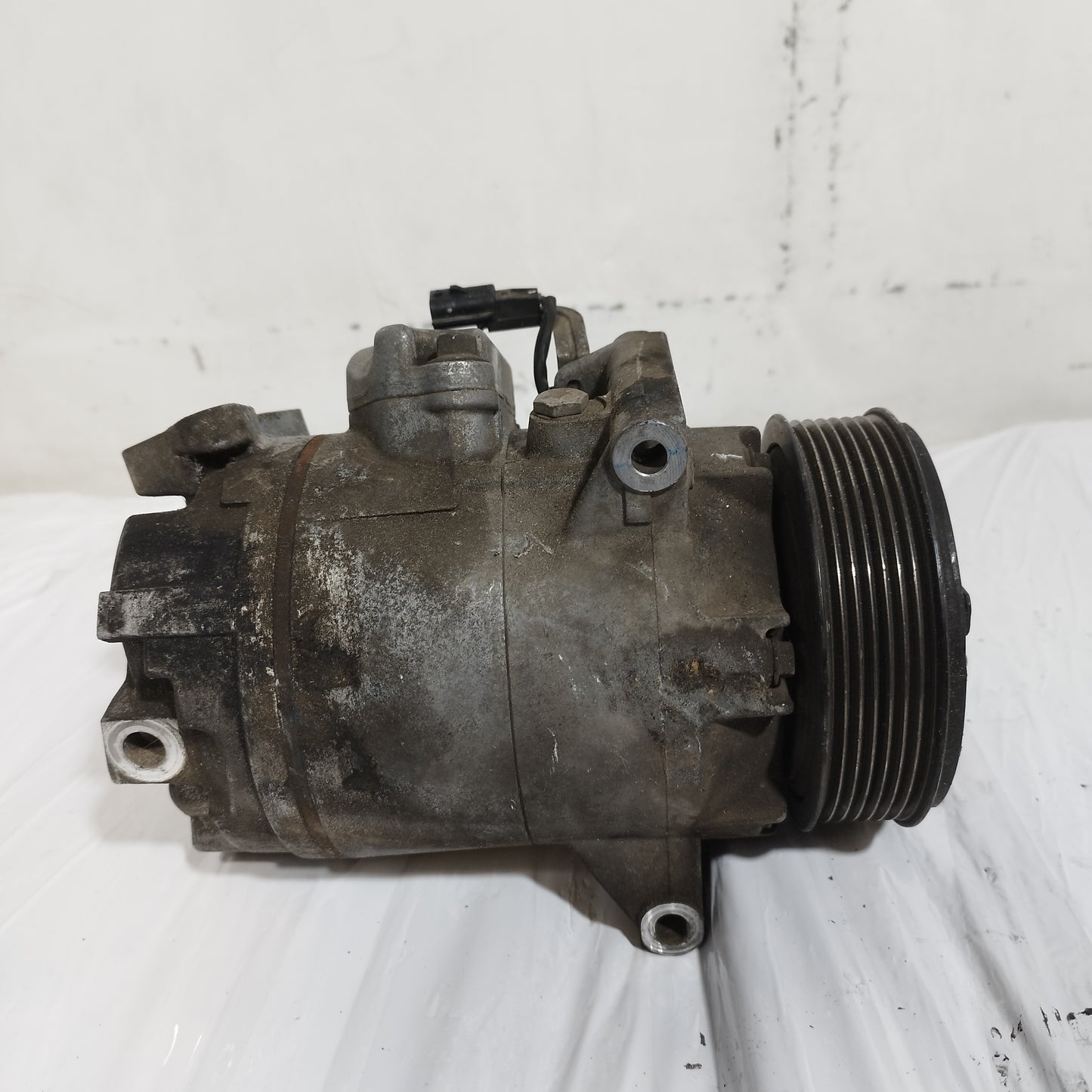 Compressore a / c Nissan Qashqai 2.0 DCI 2010 cod: 92600BR70A ecoAC15403