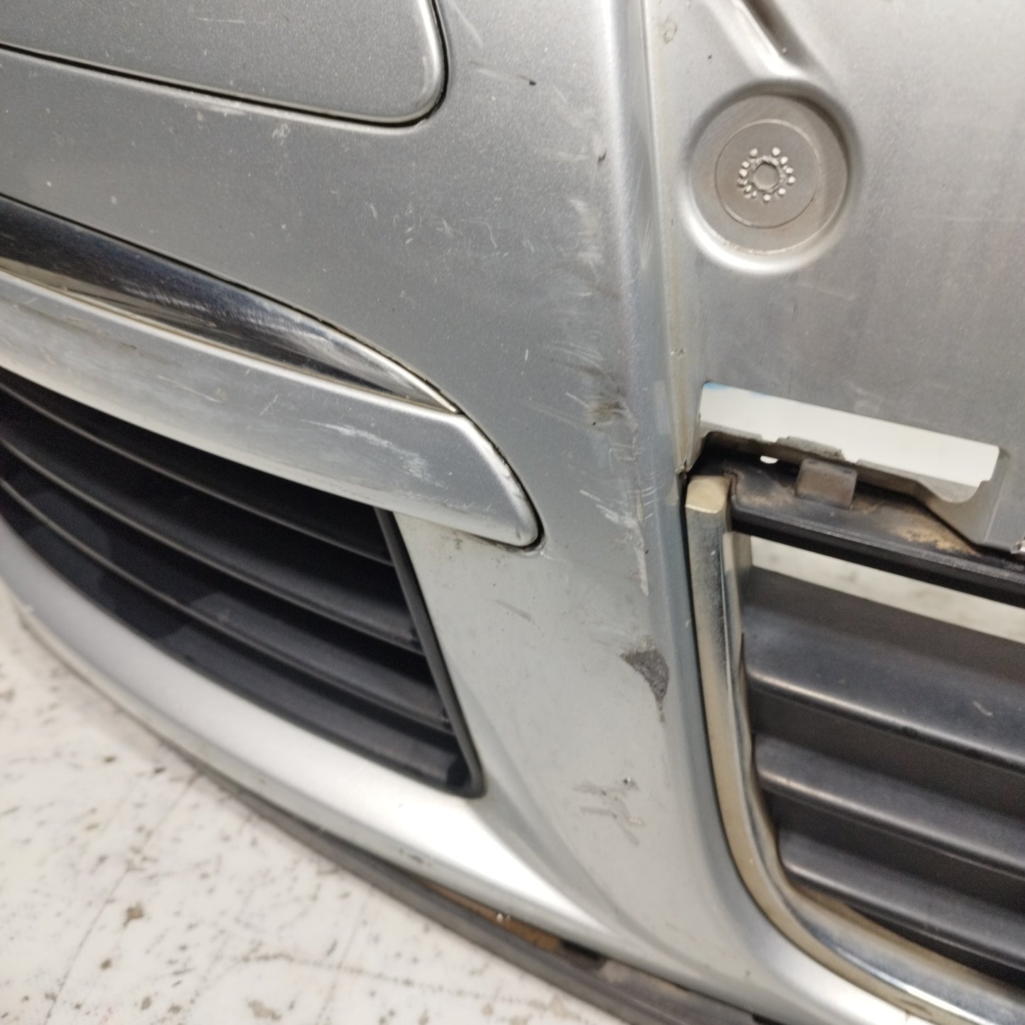 Silver Grey Front Bumper Volkswagen Jetta 2006 ecoAC10697