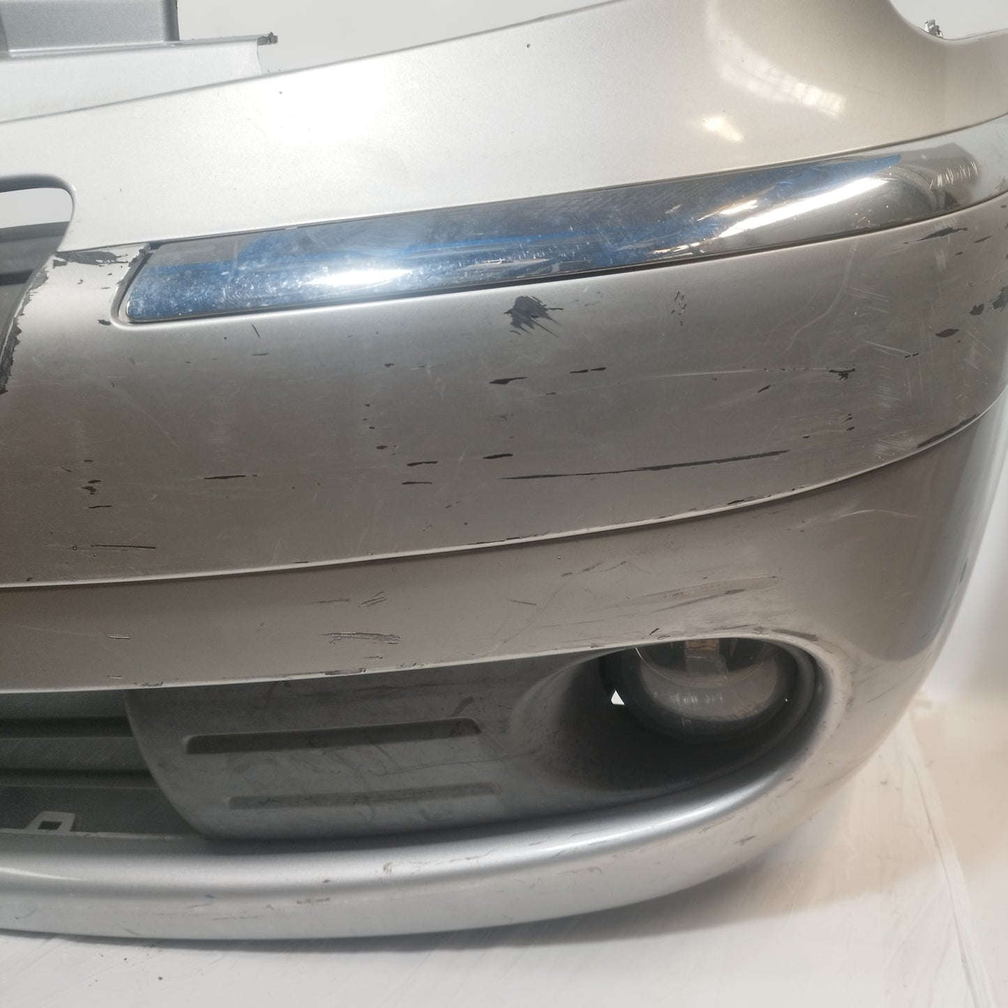 Paraurti anteriore grigio argento Citroen XSara Picasso 2004 ecoAC11603