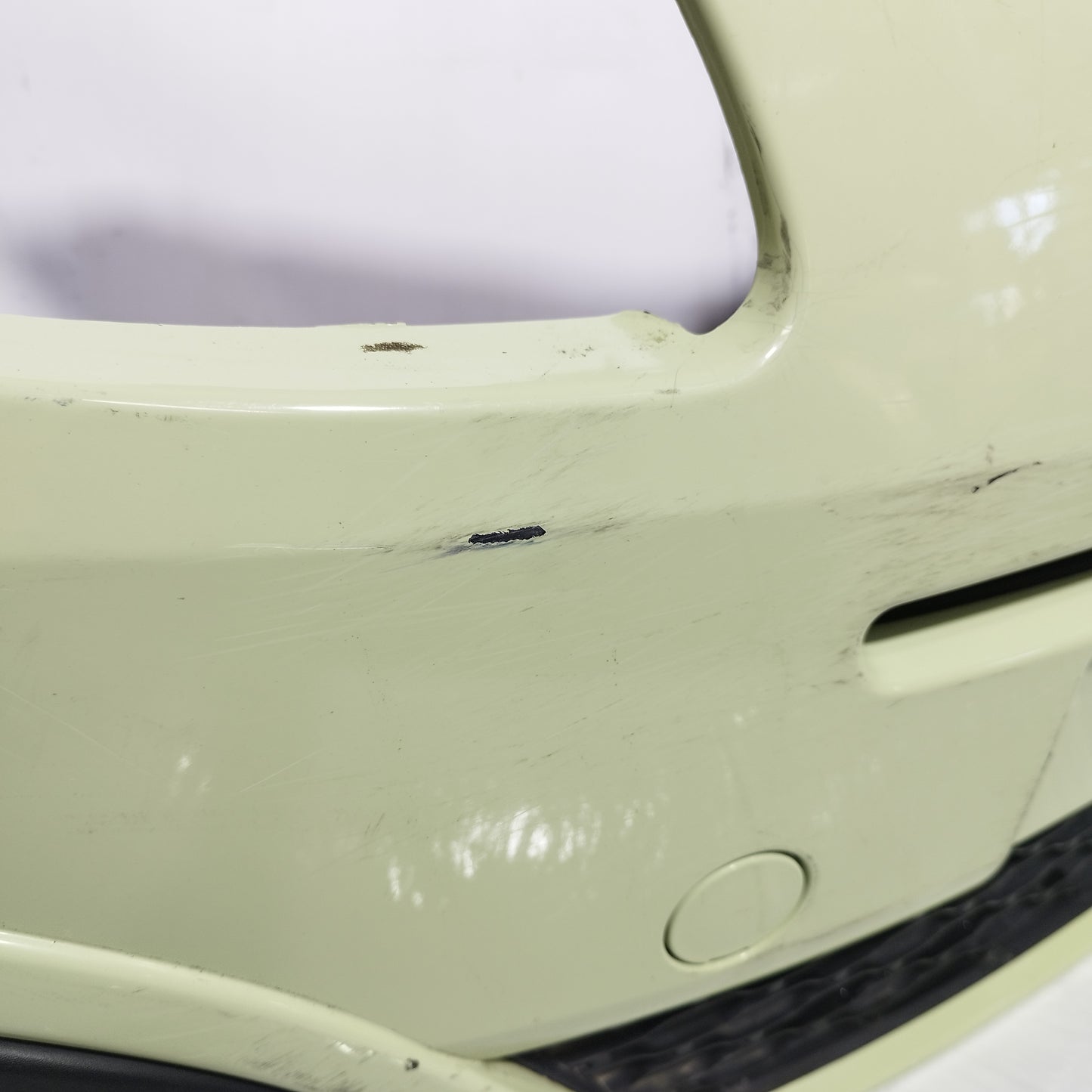 Hellgrüne Frontstoßstange Renault Twingo 2008 ecoAC13469