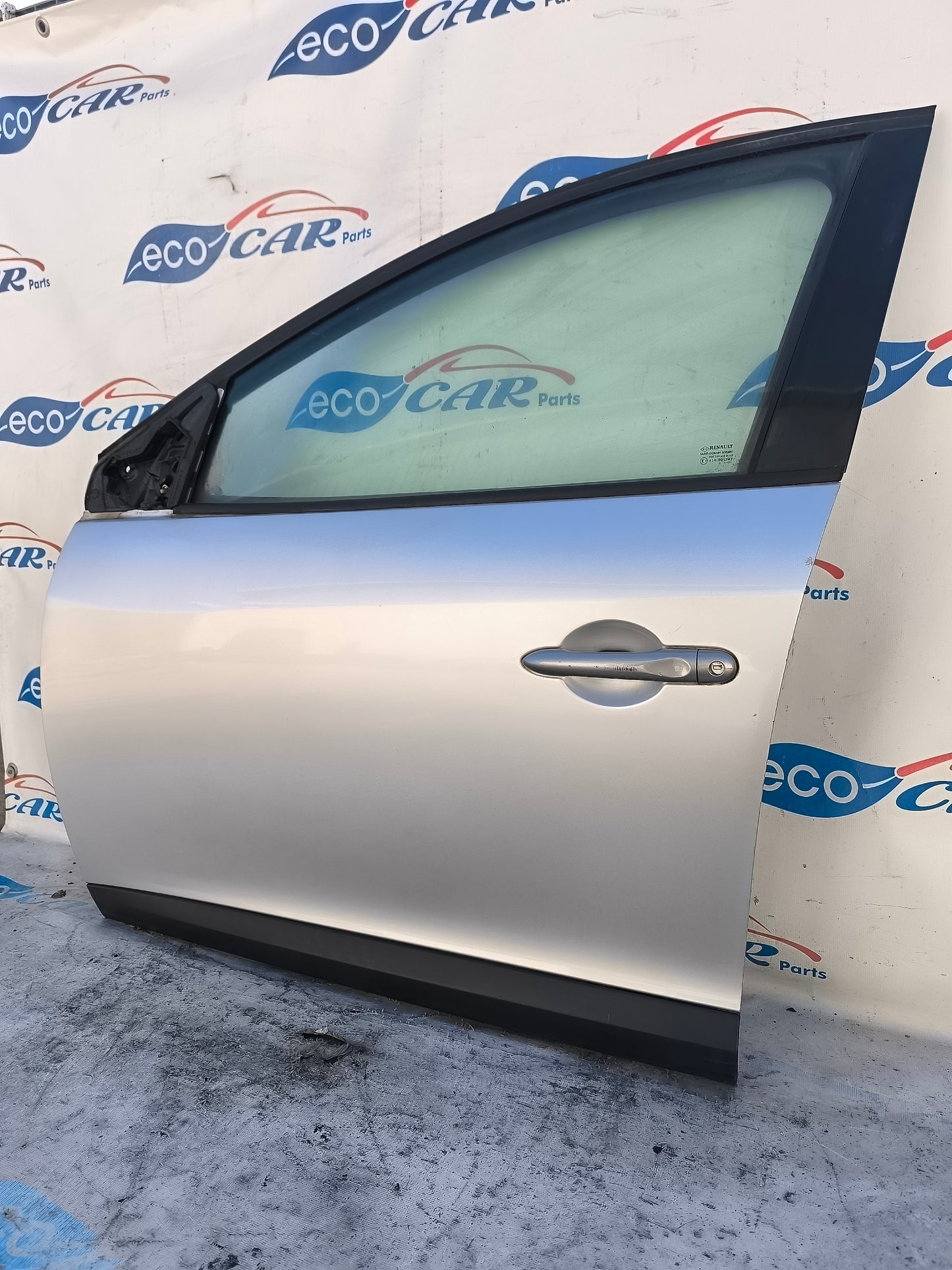 Front door left silver grey Renault Megane 2011 ecoAG5913