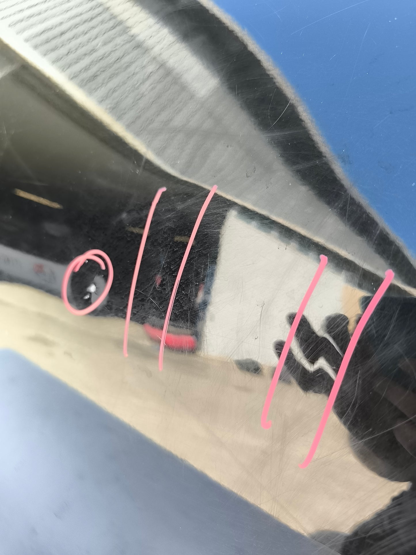 Right front door Renault Captur year 2014 black from a burnt car has three small dents ecoAG6939 missing descending glass